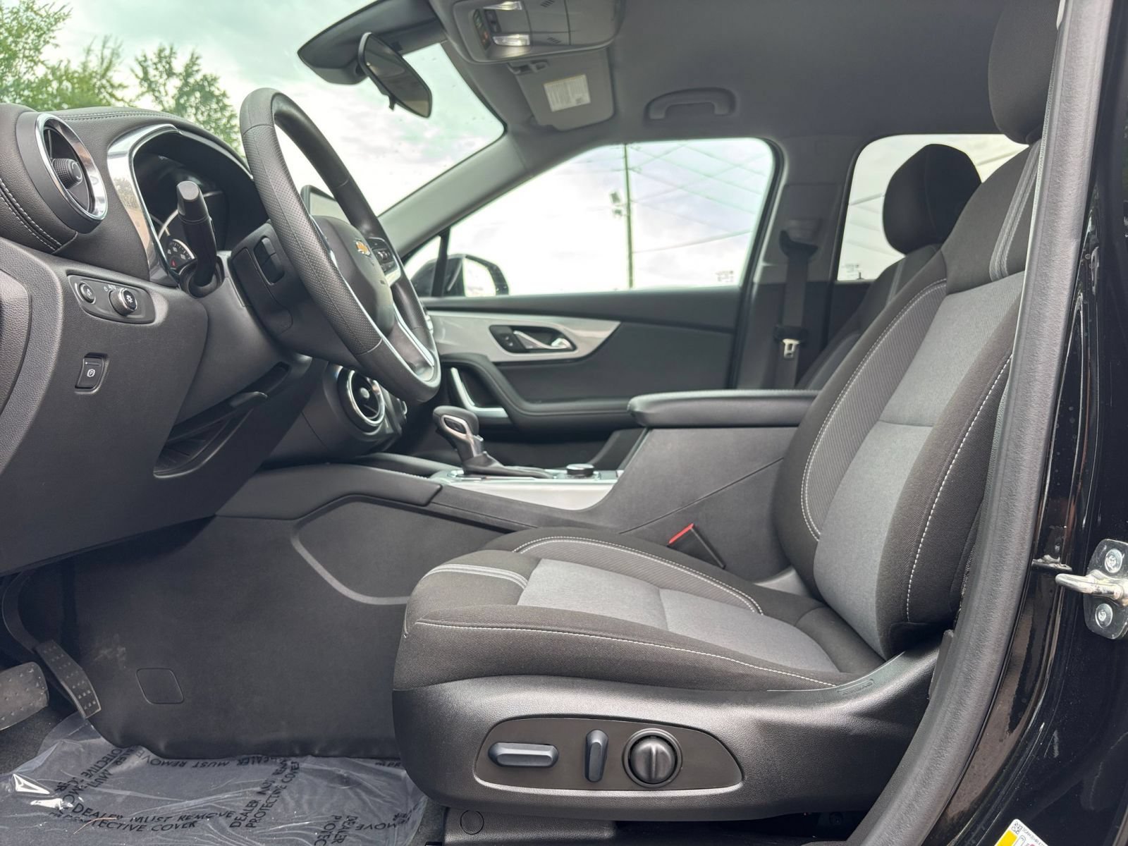 Thumbnail: 2026 Chevrolet Blazer - 25