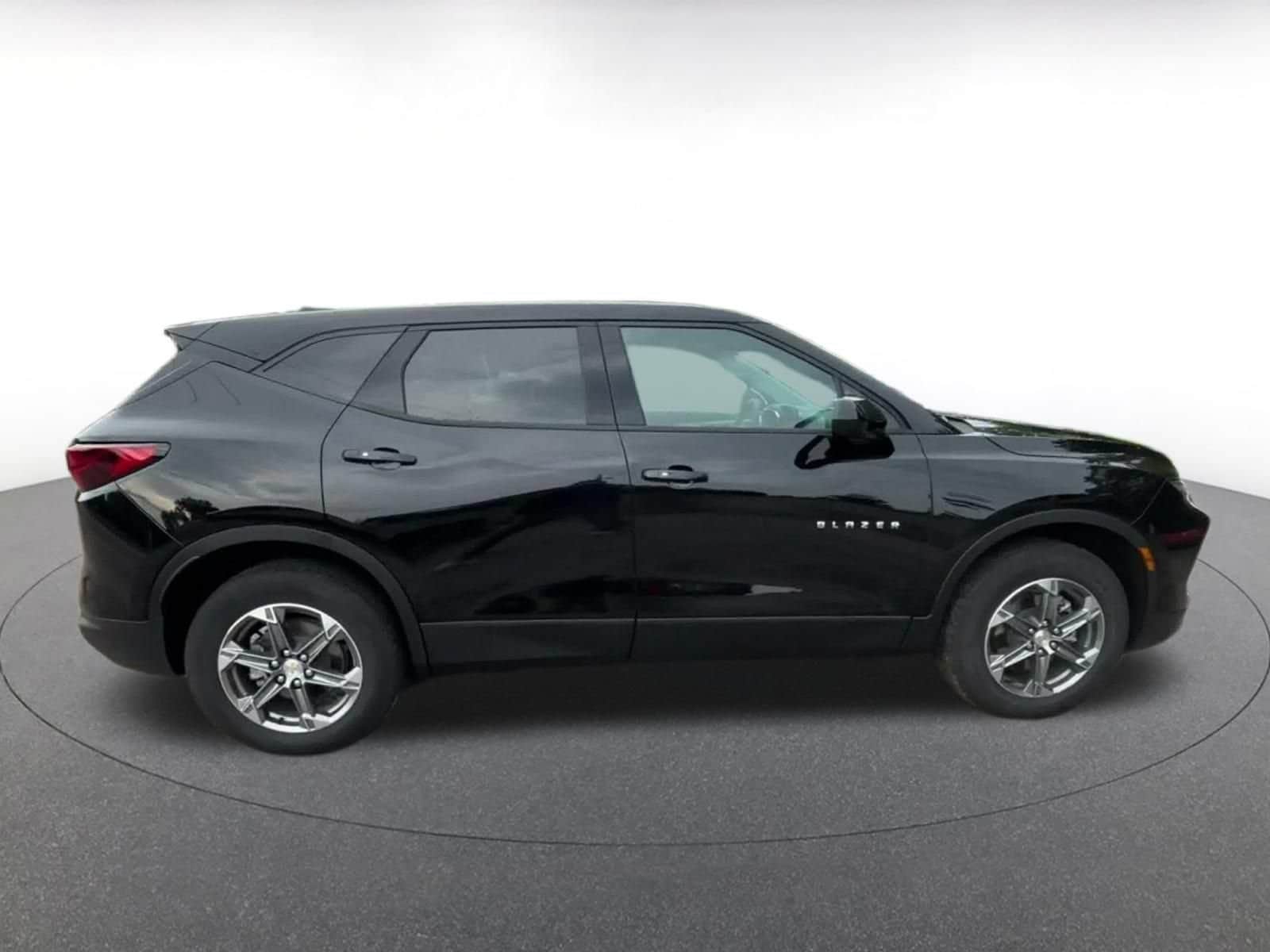 Thumbnail: 2026 Chevrolet Blazer - 15