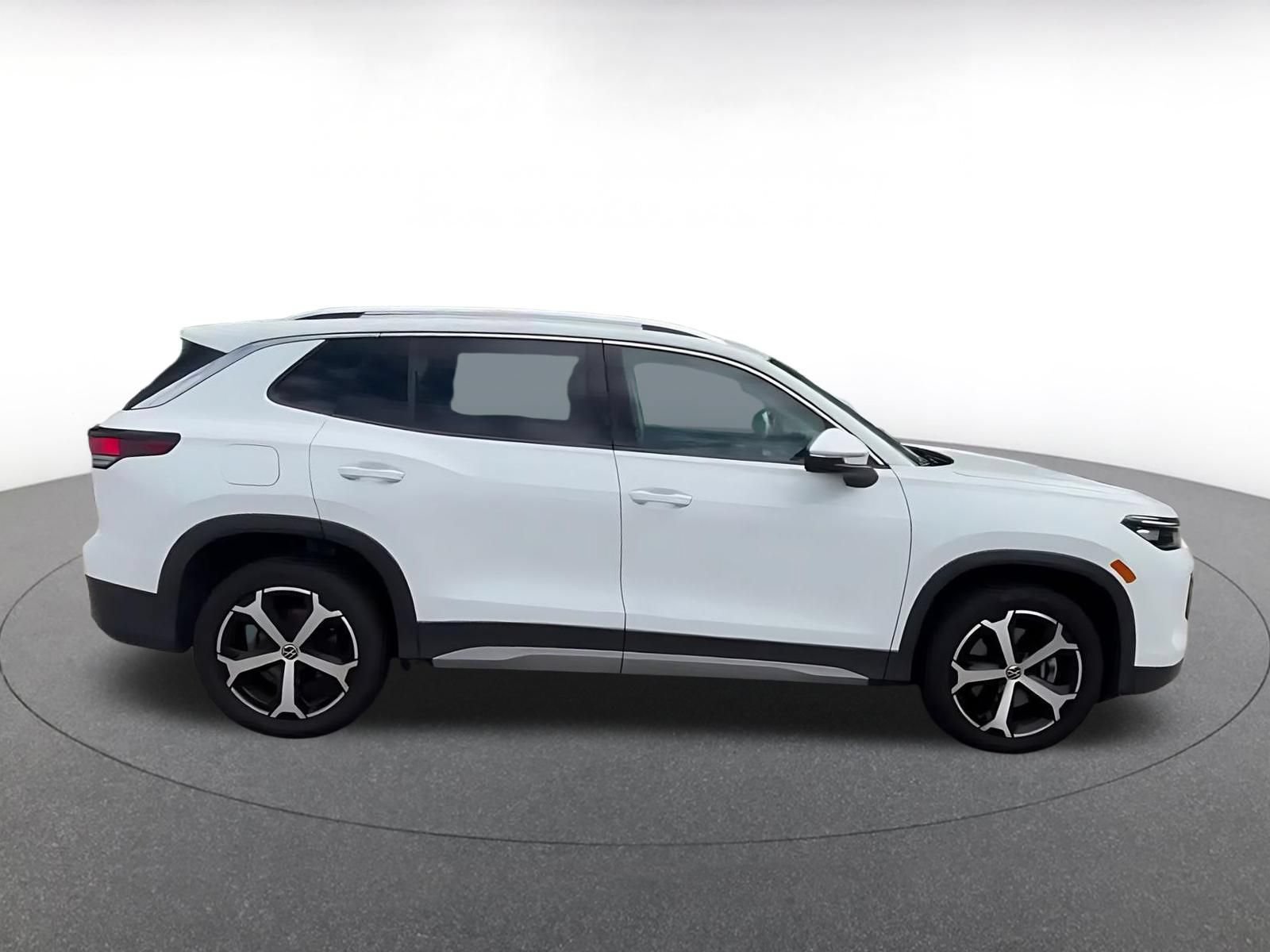 Thumbnail: 2026 Volkswagen Tiguan - 15