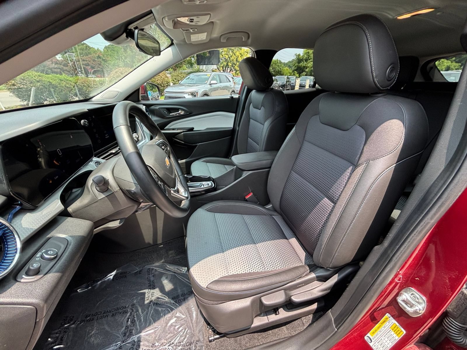 Thumbnail: 2025 Chevrolet Trax - 31