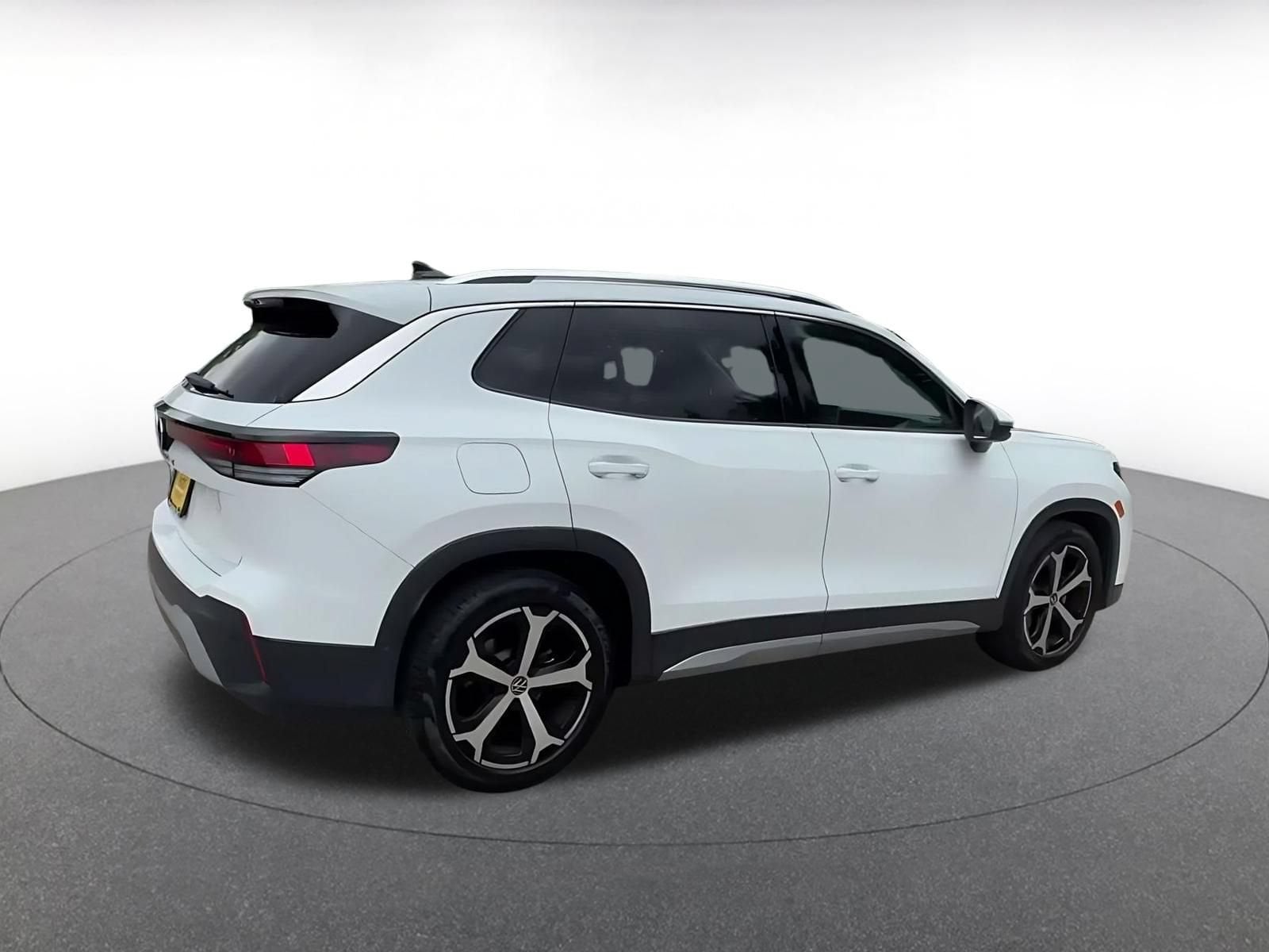 Thumbnail: 2026 Volkswagen Tiguan - 13