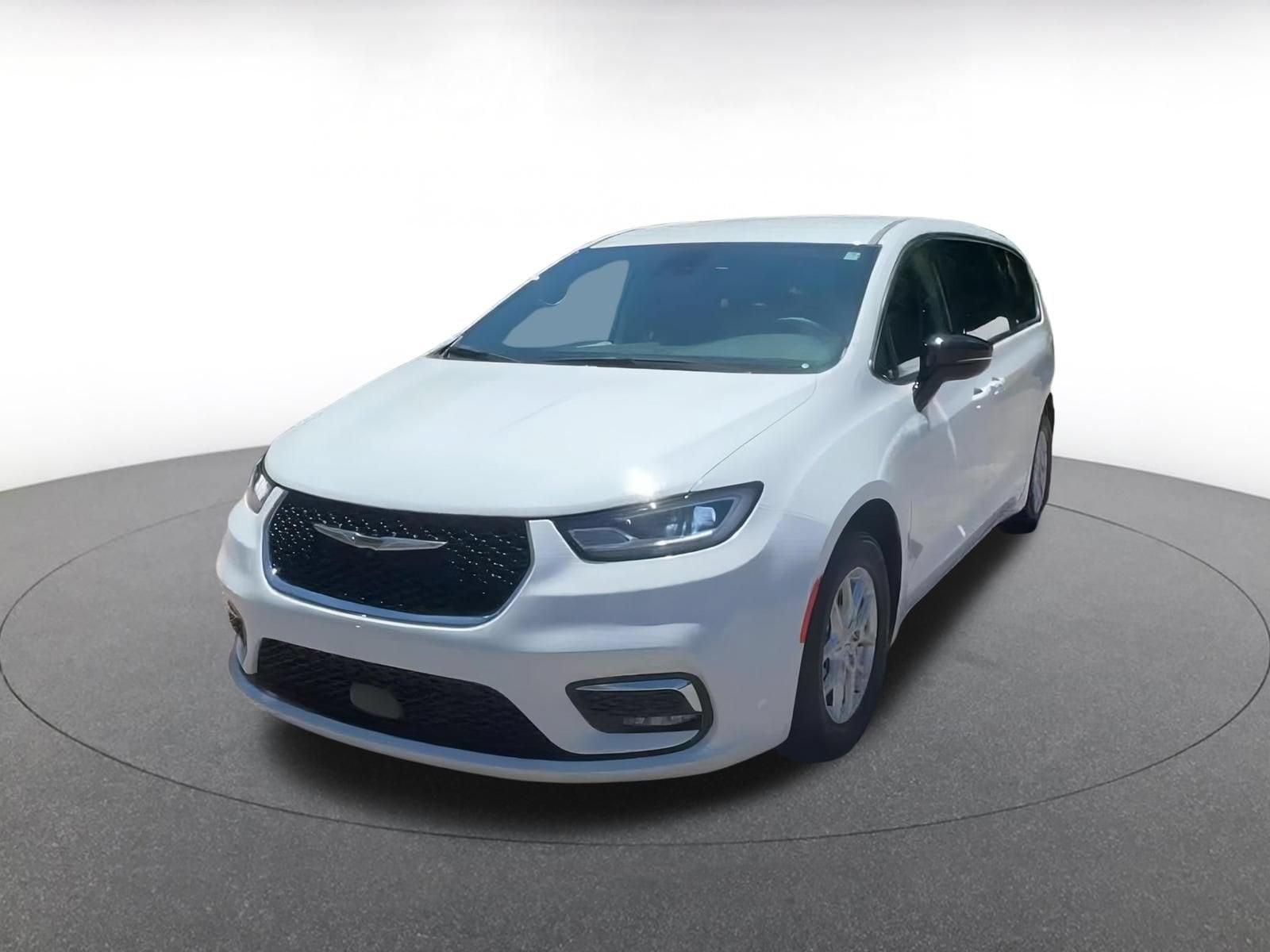 Thumbnail: 2024 Chrysler Pacifica - 7