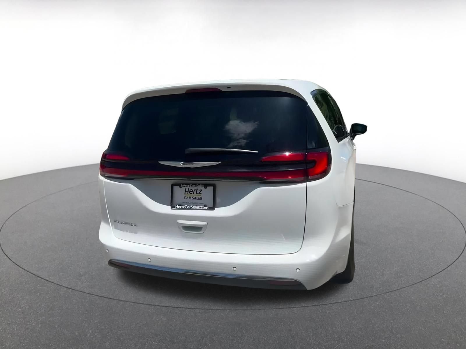Thumbnail: 2024 Chrysler Pacifica - 19