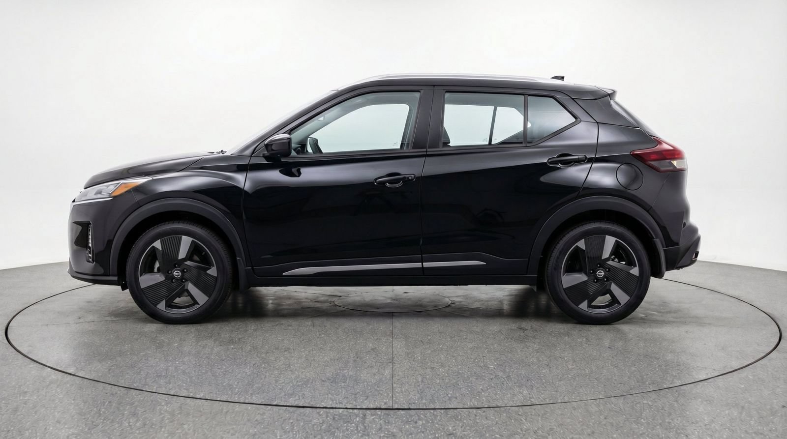 Thumbnail: 2026 Nissan Kicks - 4
