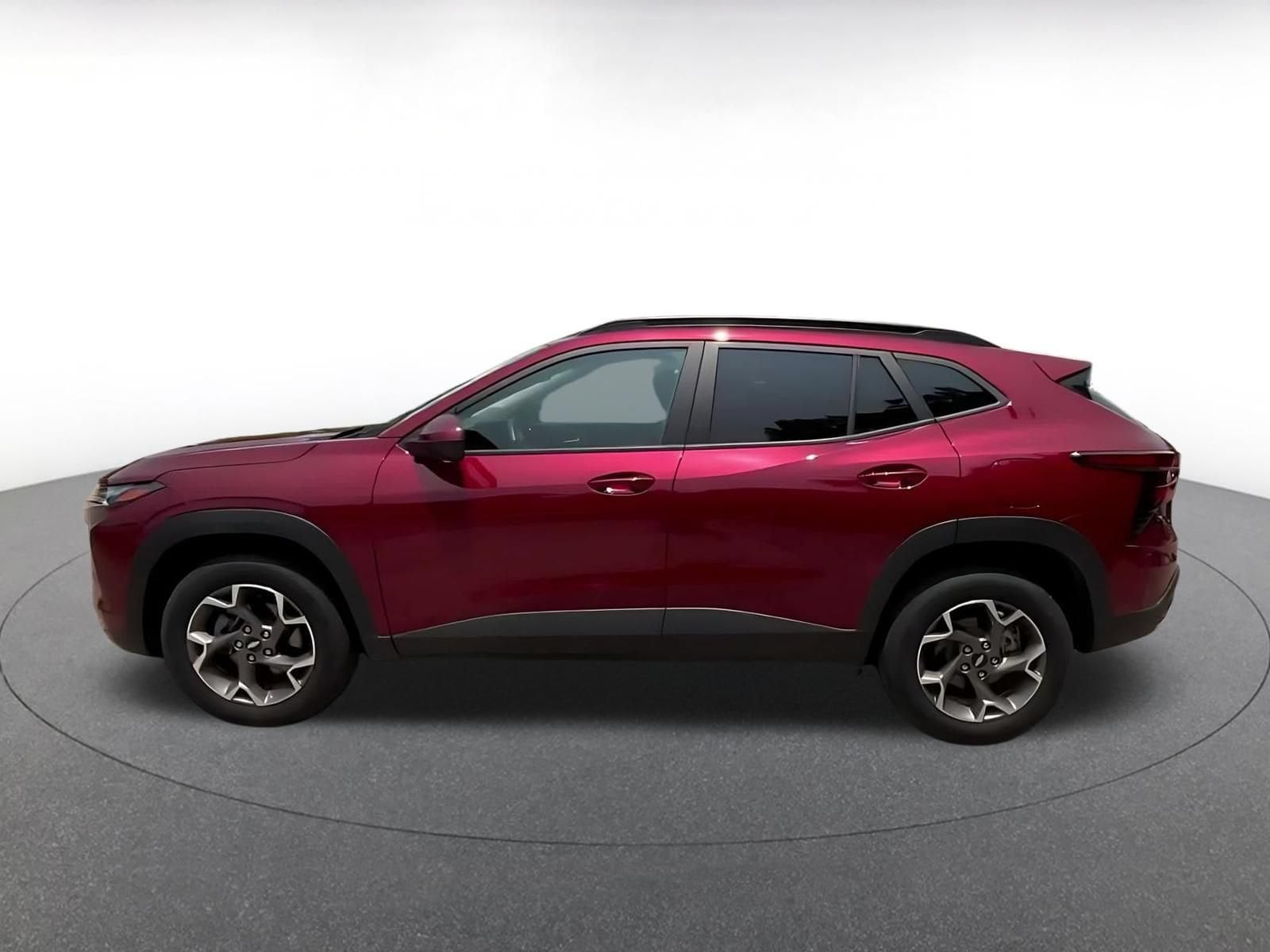 Thumbnail: 2025 Chevrolet Trax - 8