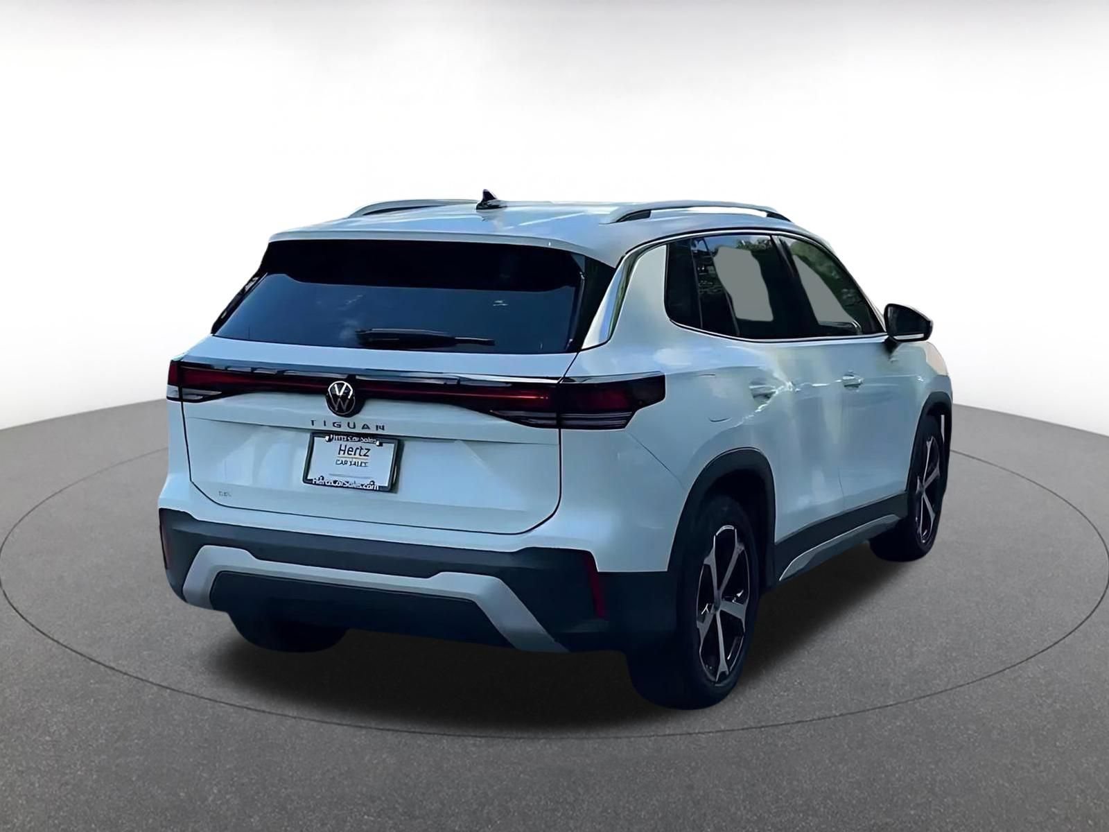 Thumbnail: 2026 Volkswagen Tiguan - 4