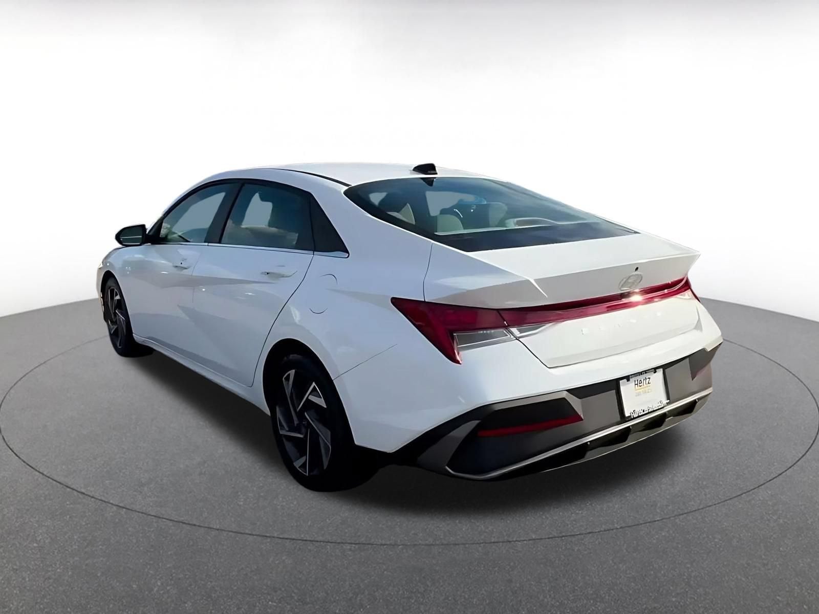 Thumbnail: 2025 Hyundai Elantra - 10