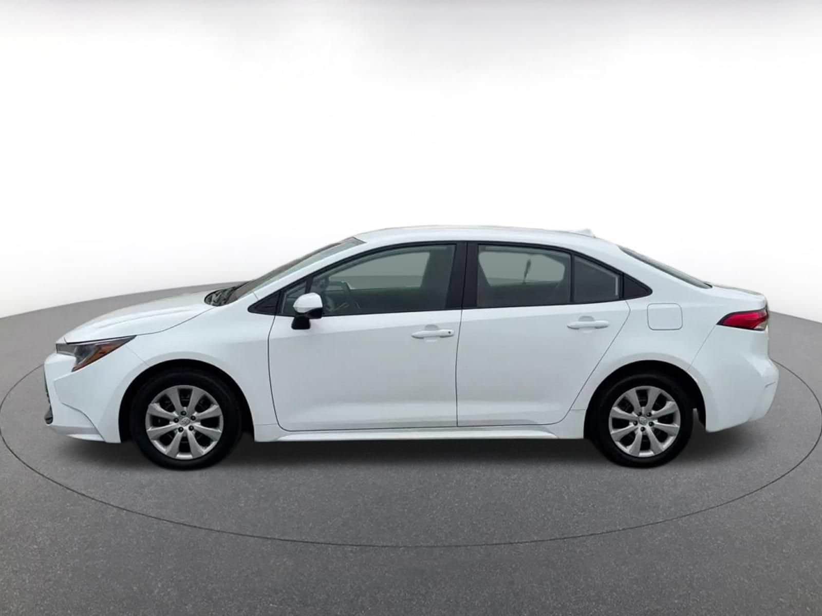Thumbnail: 2025 Toyota Corolla - 8