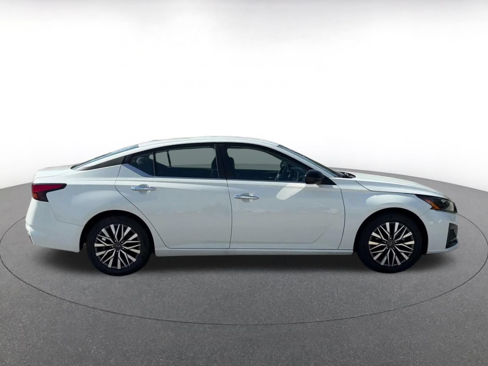 Thumbnail: 2025 Nissan Altima - 15