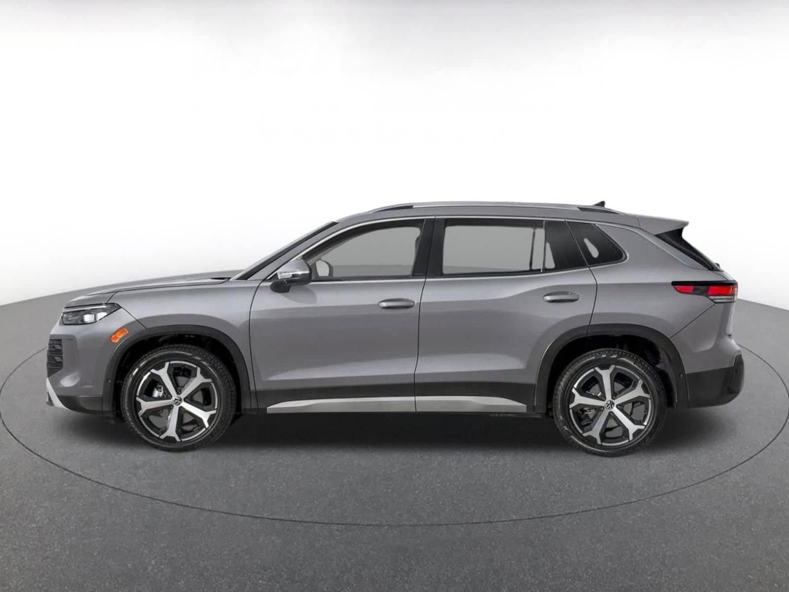 Thumbnail: 2026 Volkswagen Tiguan - 3