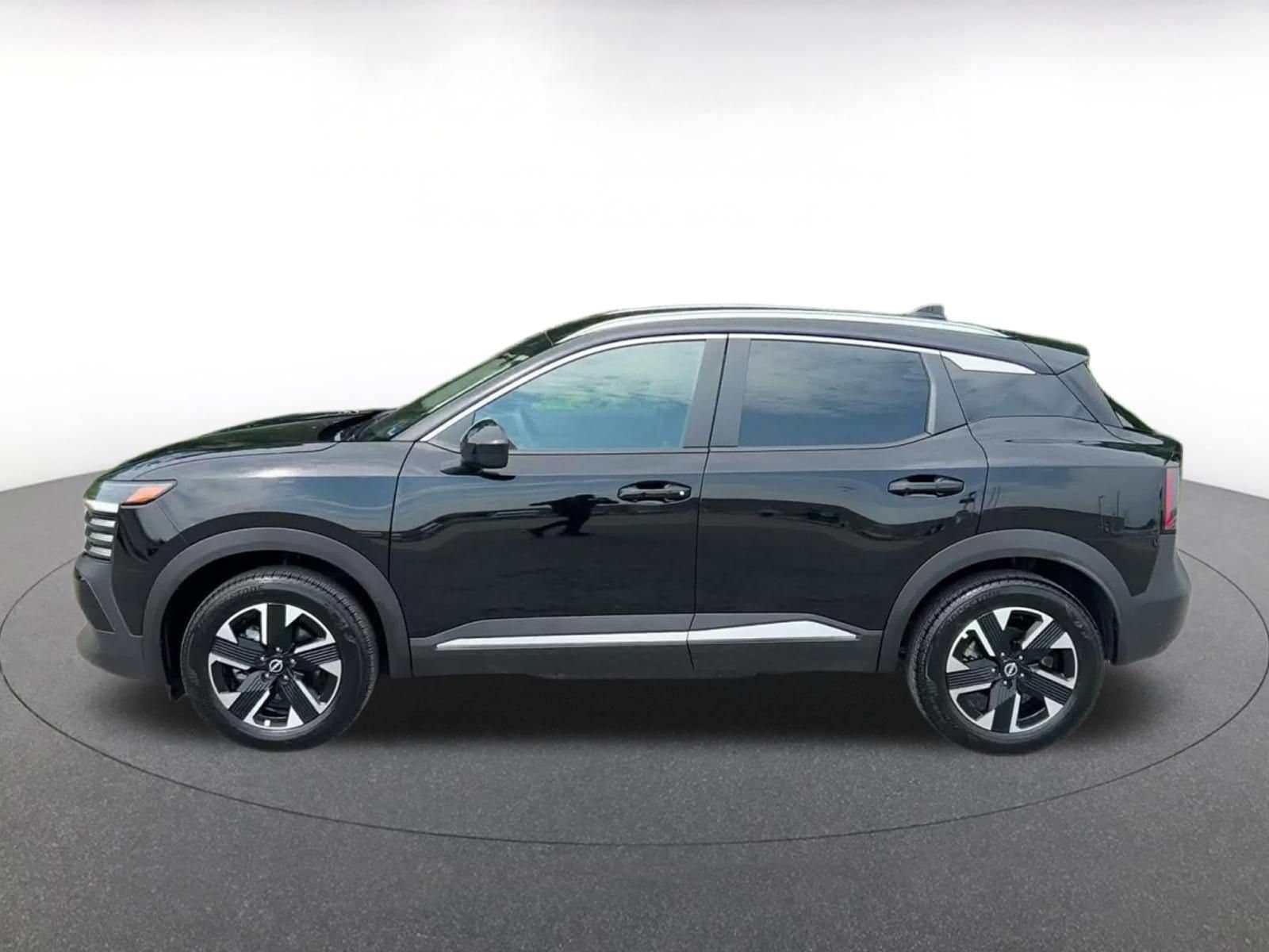 Thumbnail: 2026 Nissan Kicks - 8