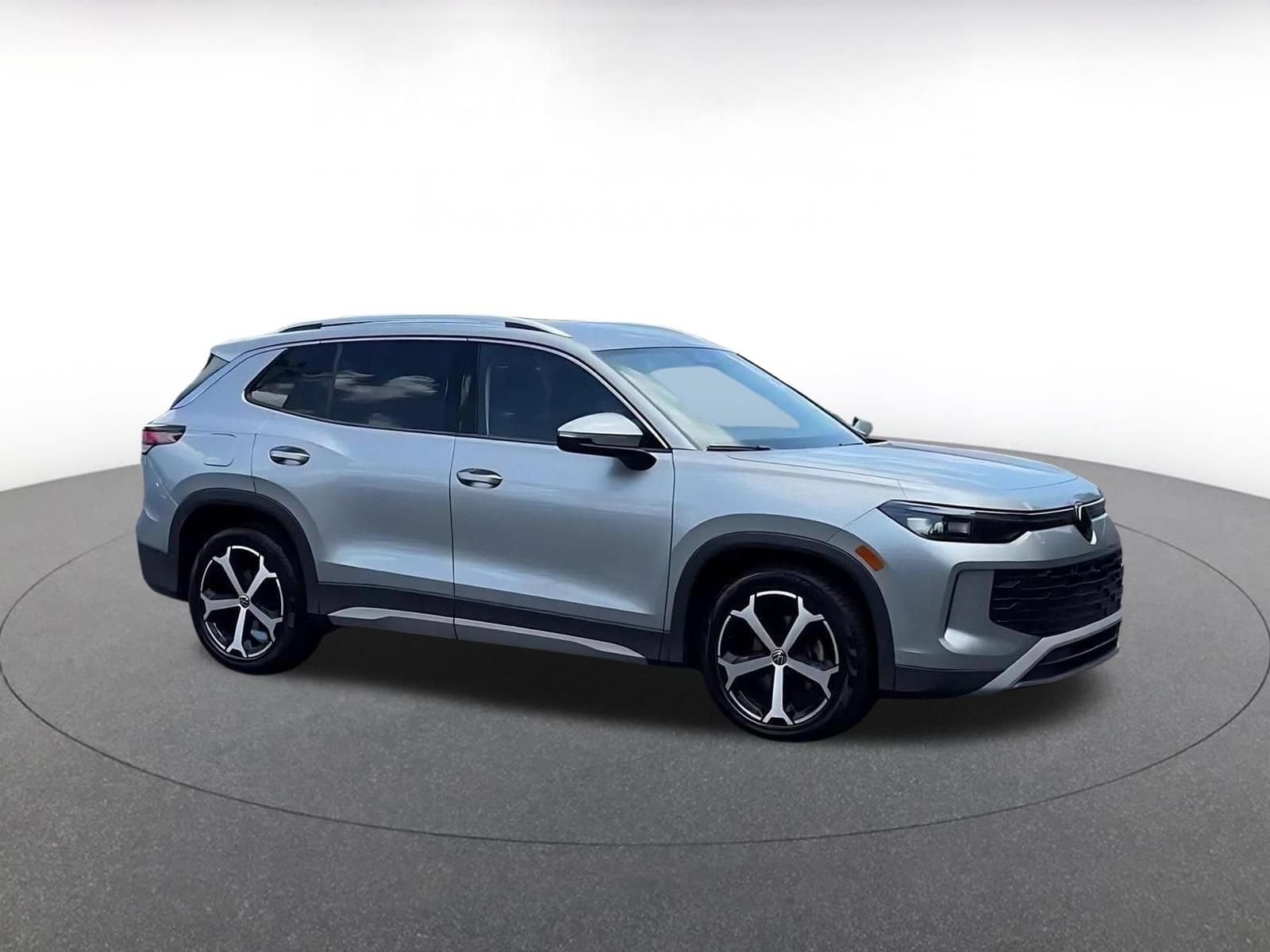 Thumbnail: 2026 Volkswagen Tiguan - 2