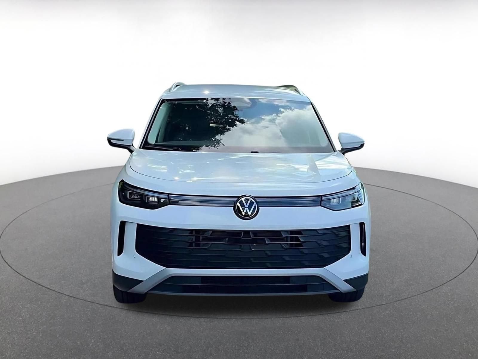 Thumbnail: 2026 Volkswagen Tiguan - 4