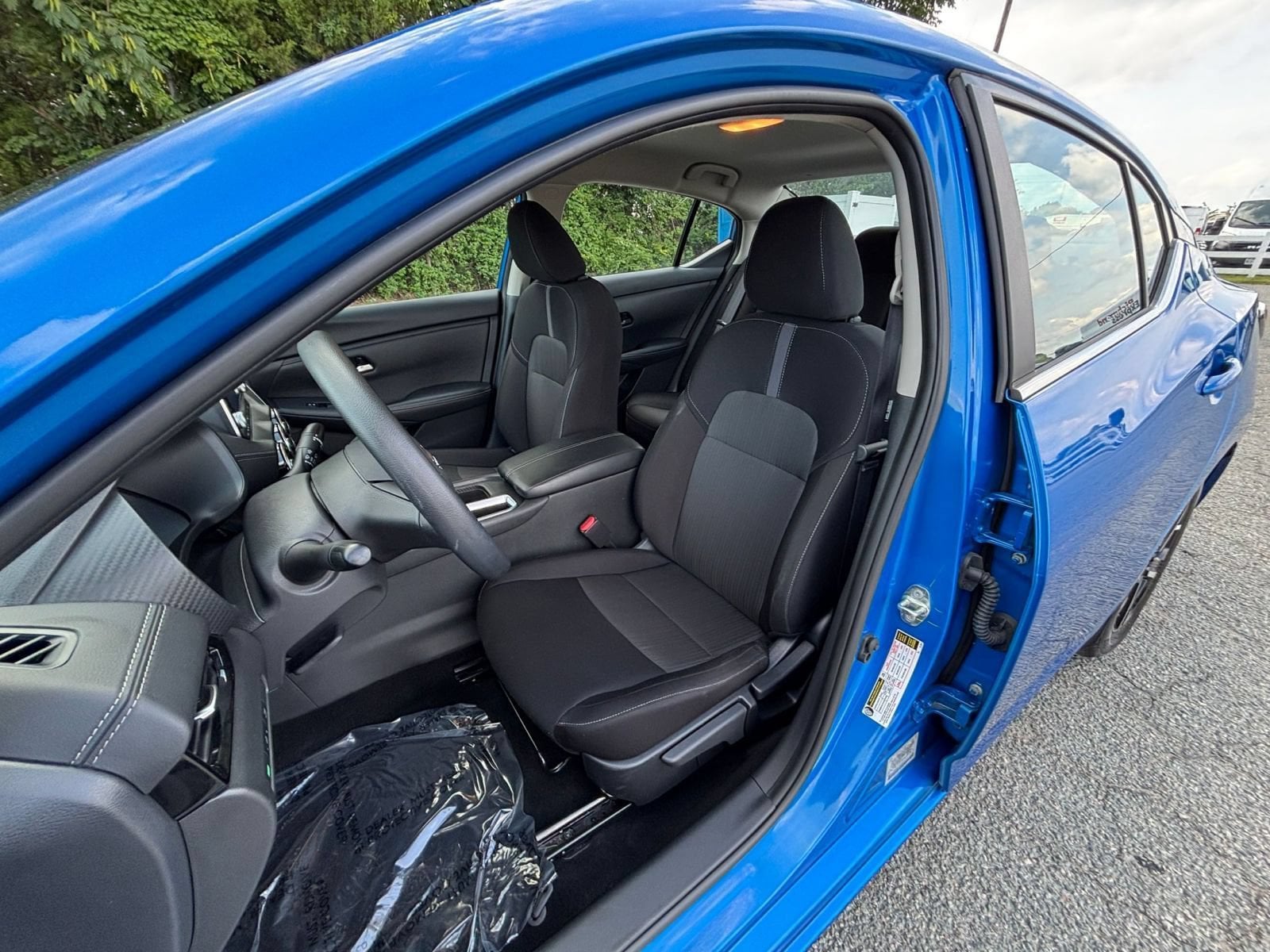 Thumbnail: 2025 Nissan Sentra - 33