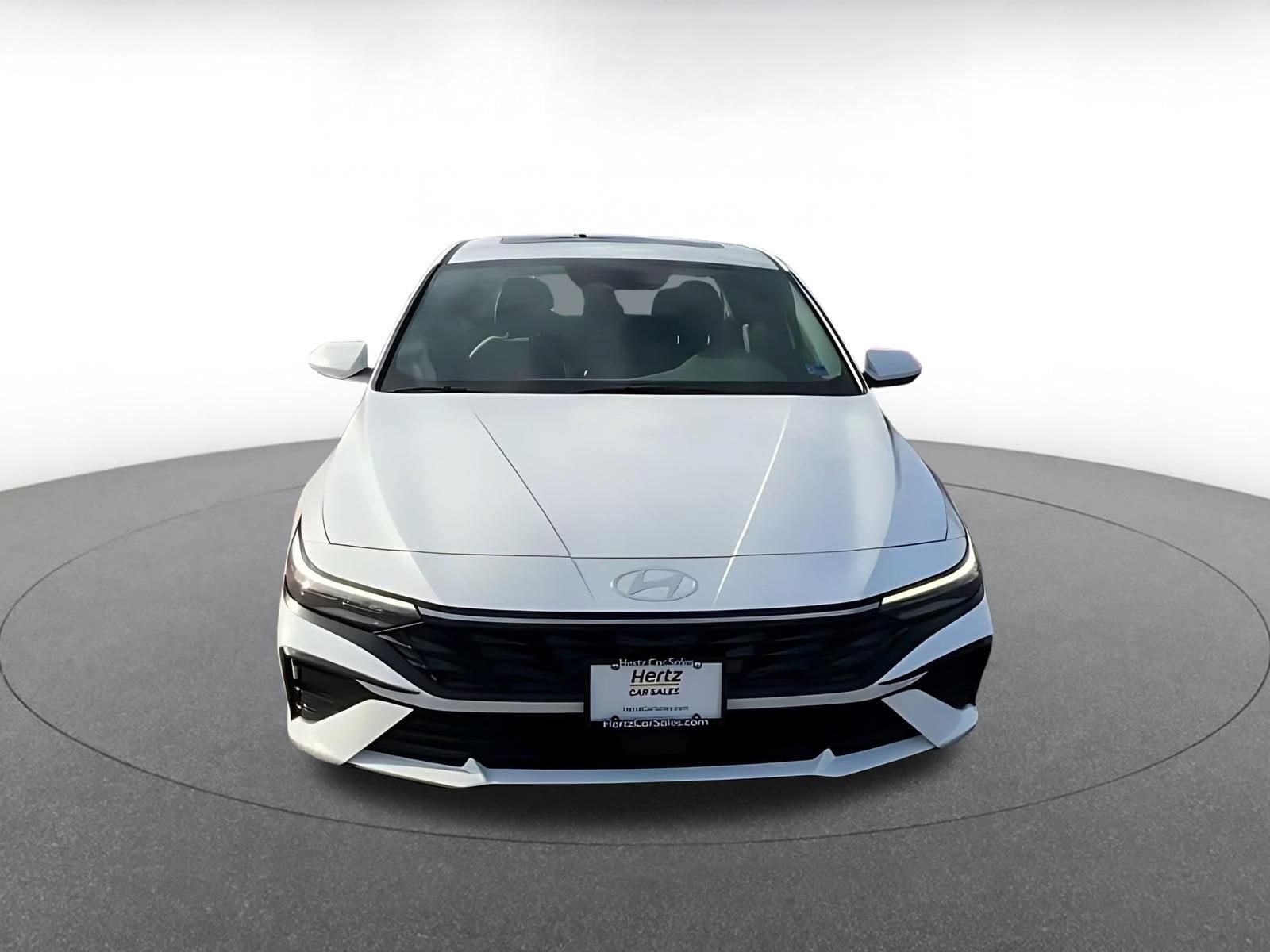 Thumbnail: 2025 Hyundai Elantra - 4