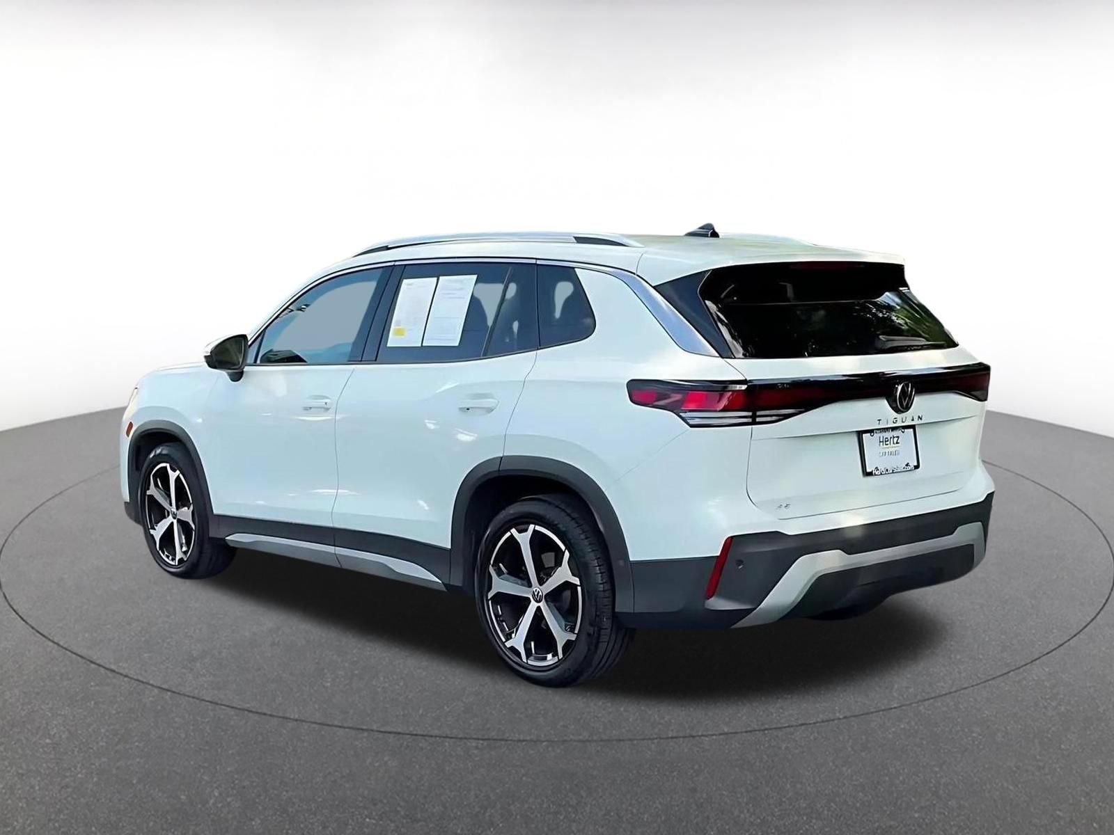 Thumbnail: 2026 Volkswagen Tiguan - 10