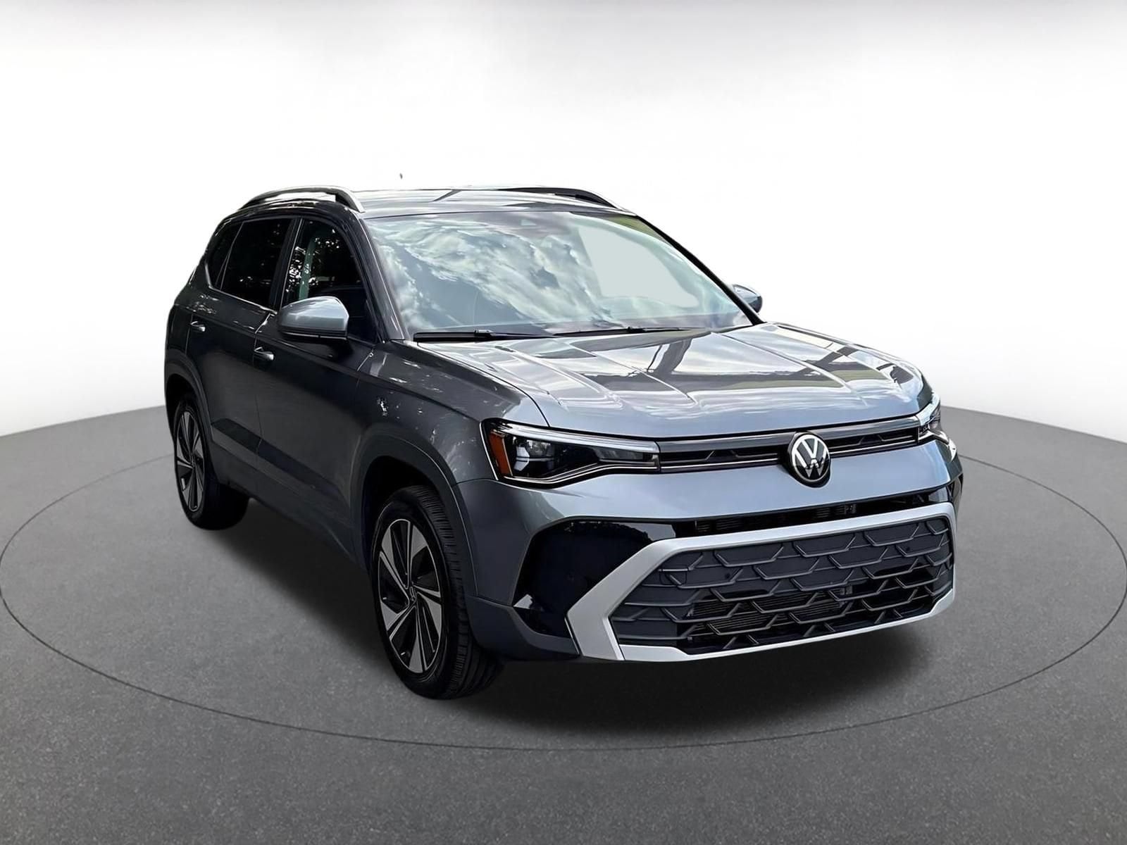 Thumbnail: 2026 Volkswagen Taos - 3