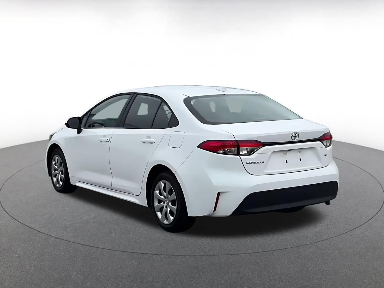 Thumbnail: 2025 Toyota Corolla - 10