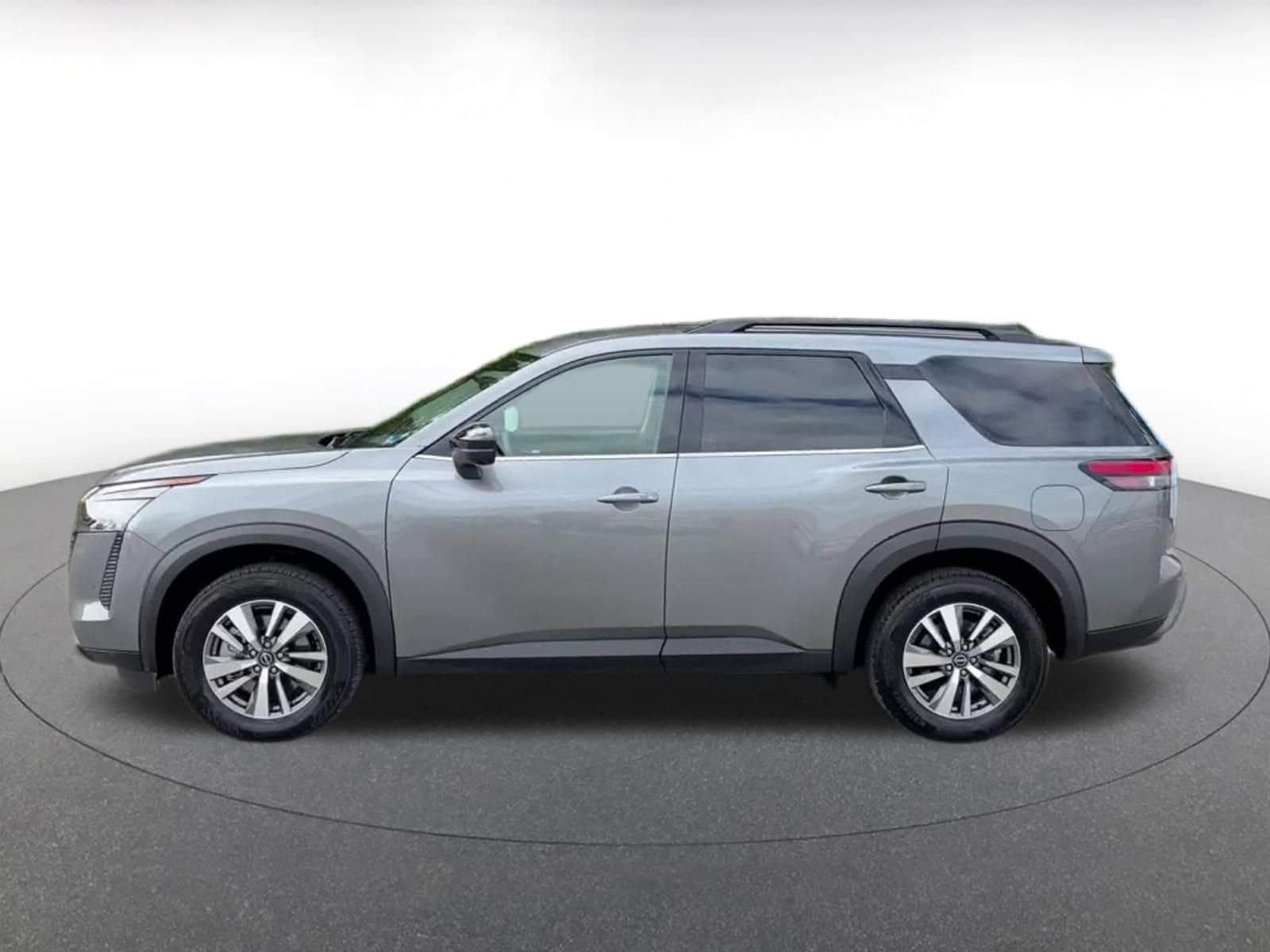 Thumbnail: 2026 Nissan Pathfinder - 8