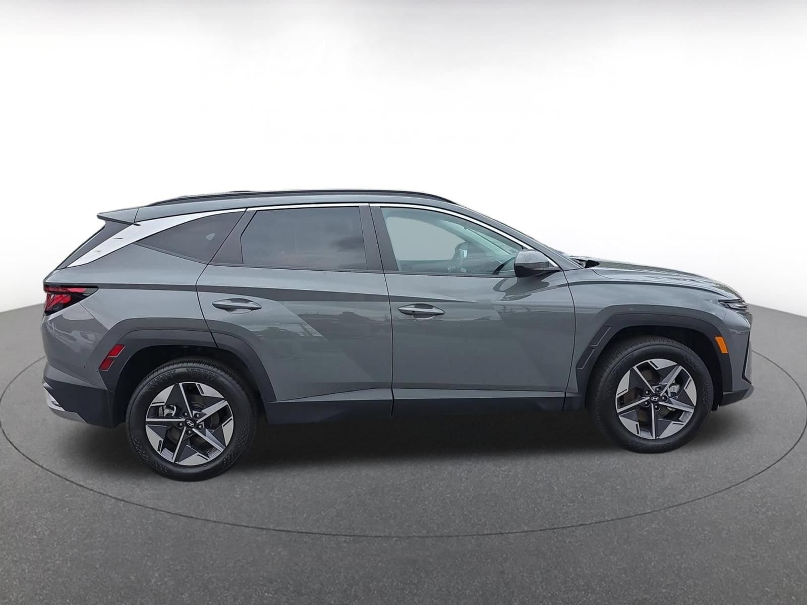 Thumbnail: 2026 Hyundai Tucson - 9