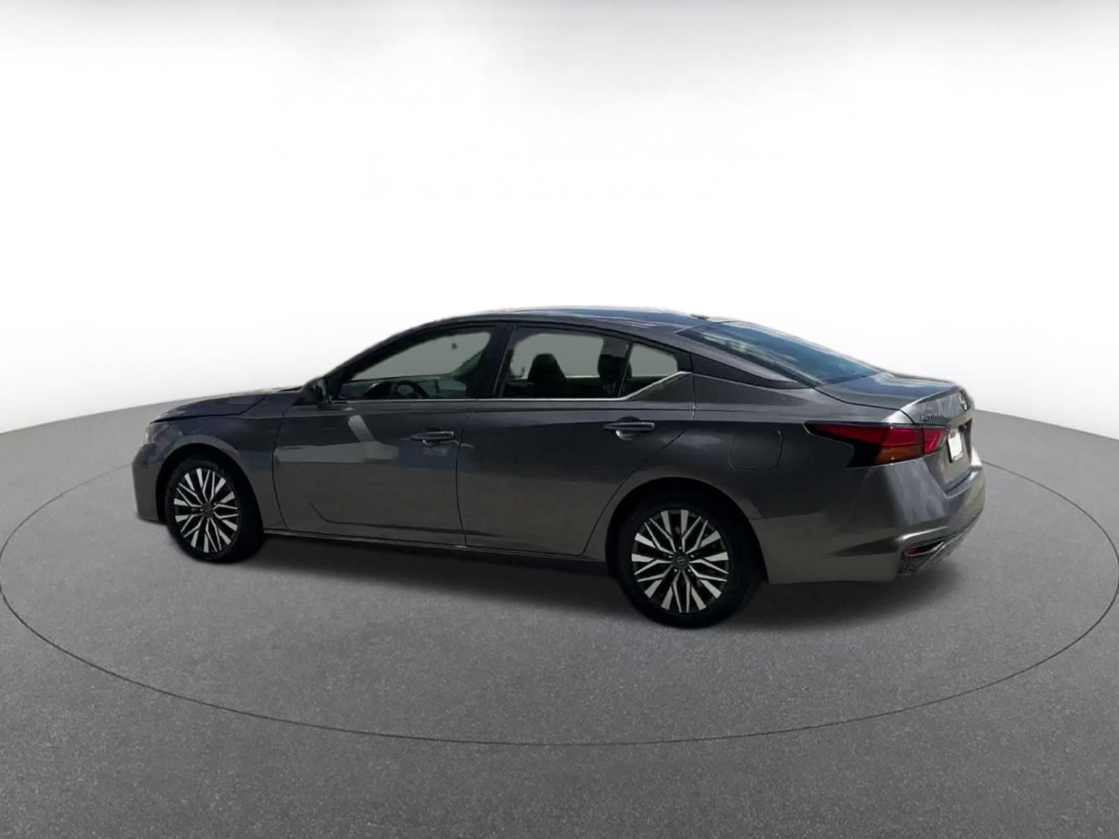 Thumbnail: 2026 Nissan Altima - 9