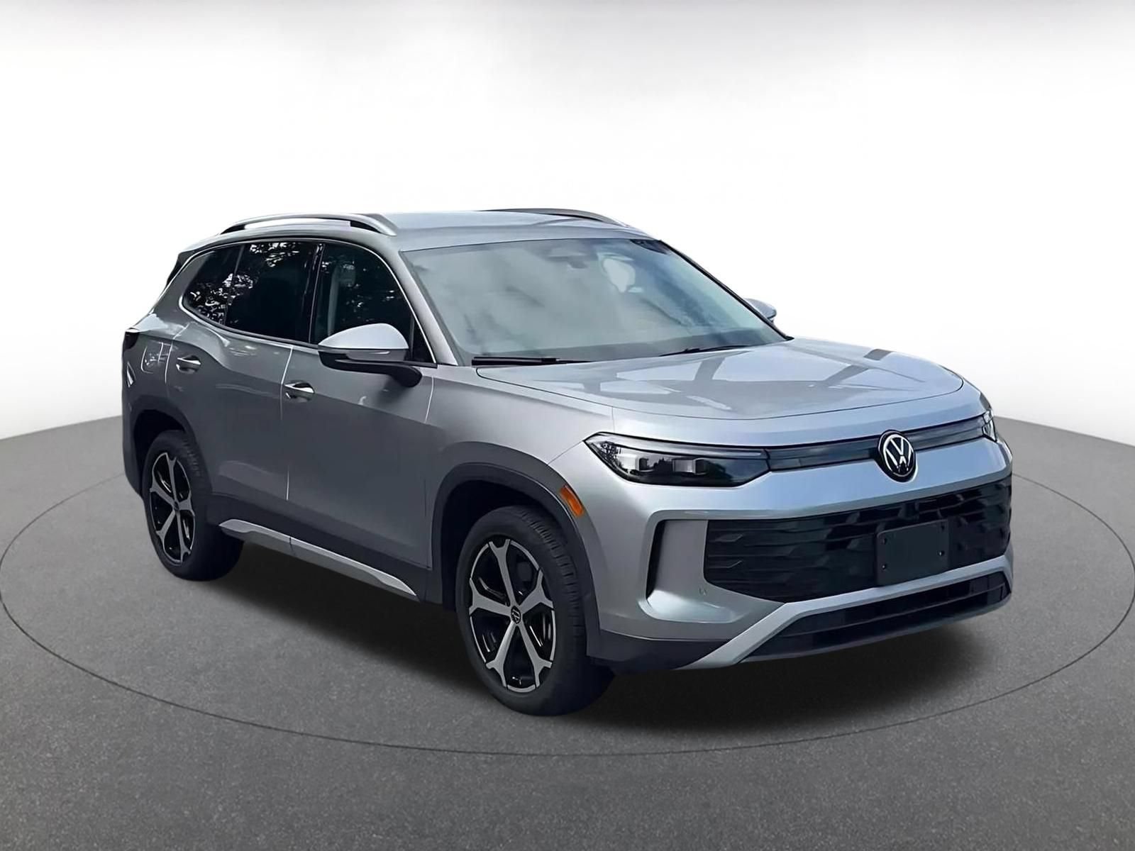 Thumbnail: 2026 Volkswagen Tiguan - 3