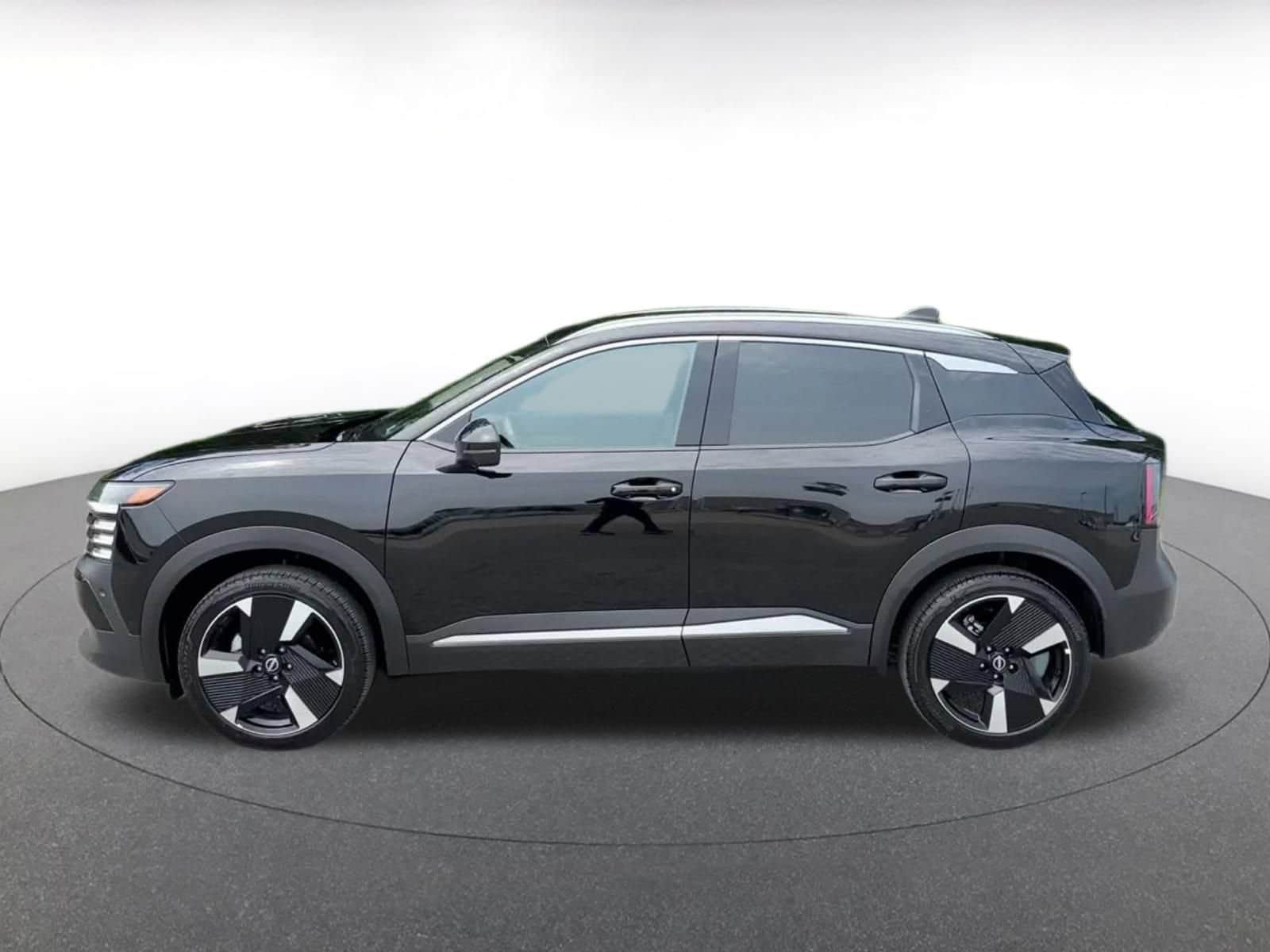 Thumbnail: 2026 Nissan Kicks - 8