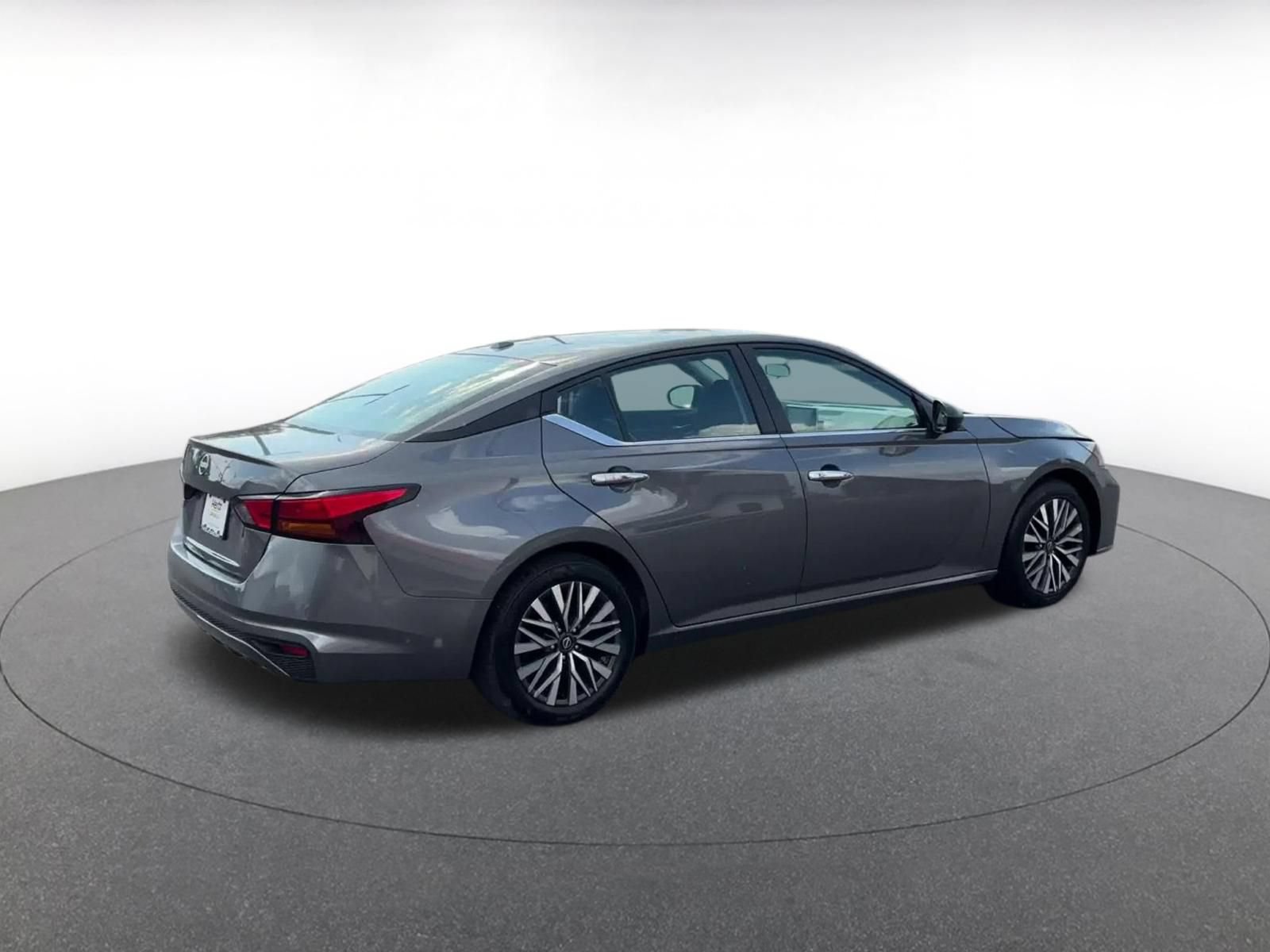 Thumbnail: 2025 Nissan Altima - 14