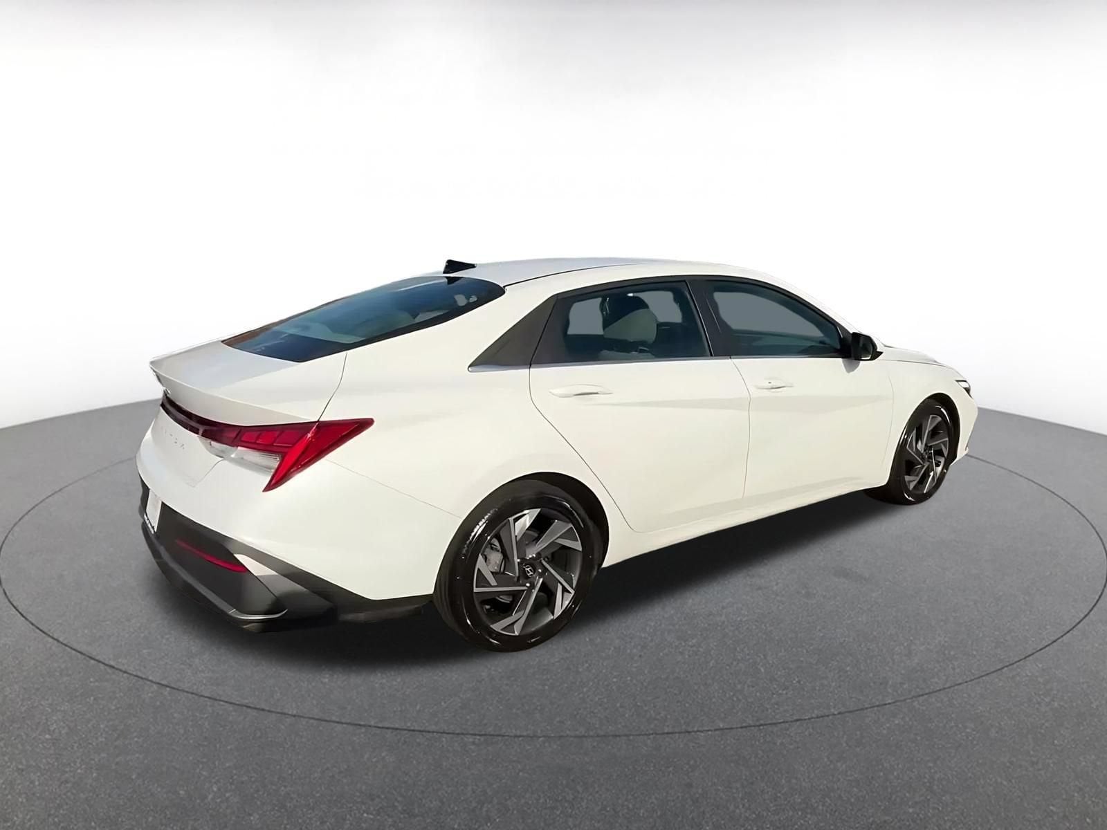 Thumbnail: 2025 Hyundai Elantra - 14