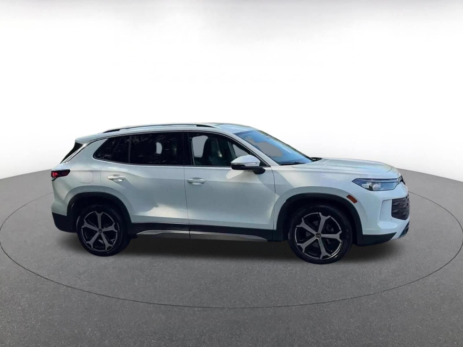 Thumbnail: 2026 Volkswagen Tiguan - 2