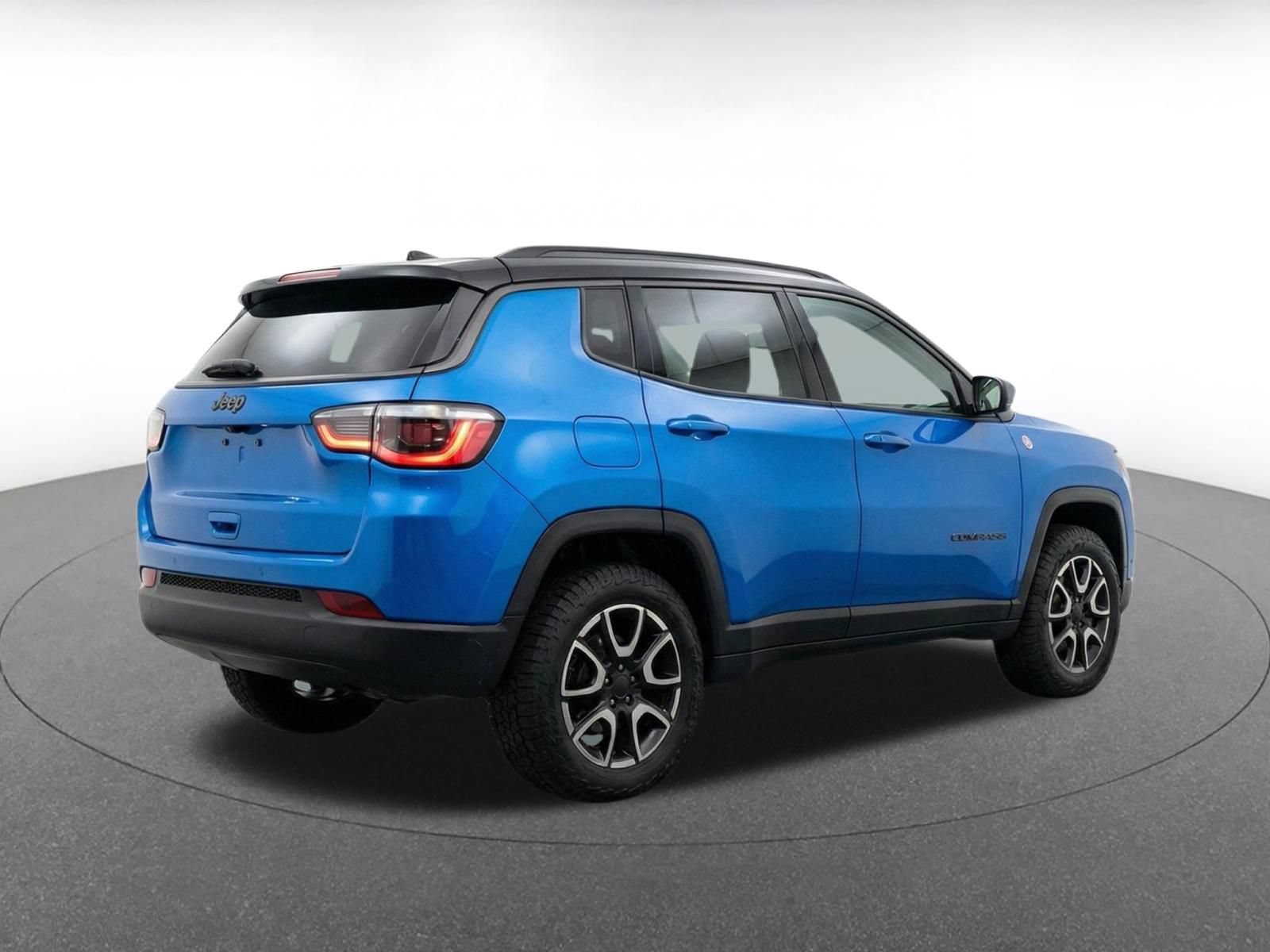 Thumbnail: 2025 Jeep Compass - 9