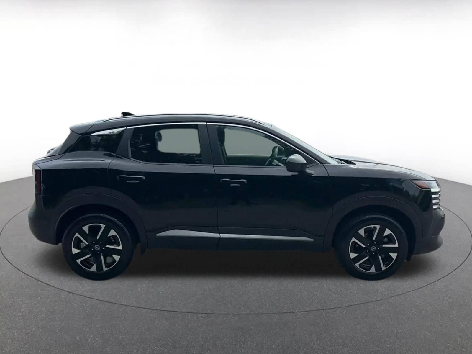 Thumbnail: 2026 Nissan Kicks - 15