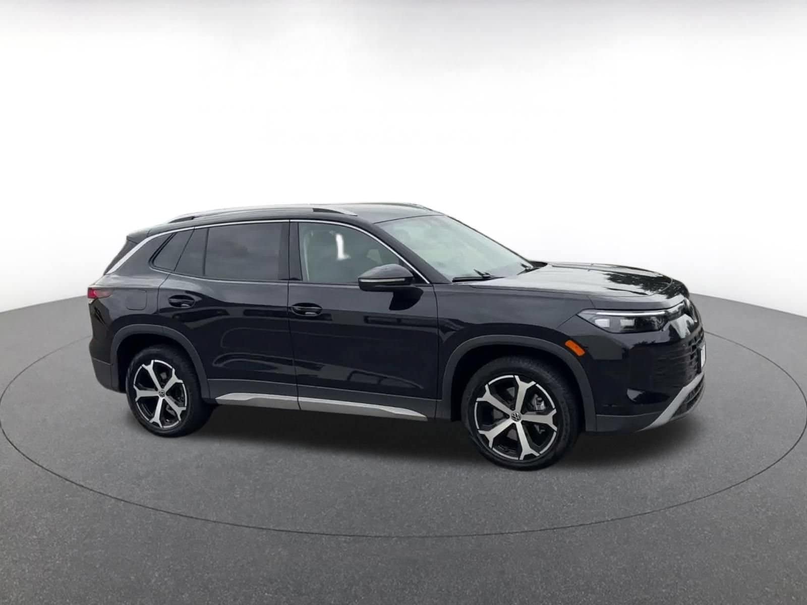 Thumbnail: 2026 Volkswagen Tiguan - 2