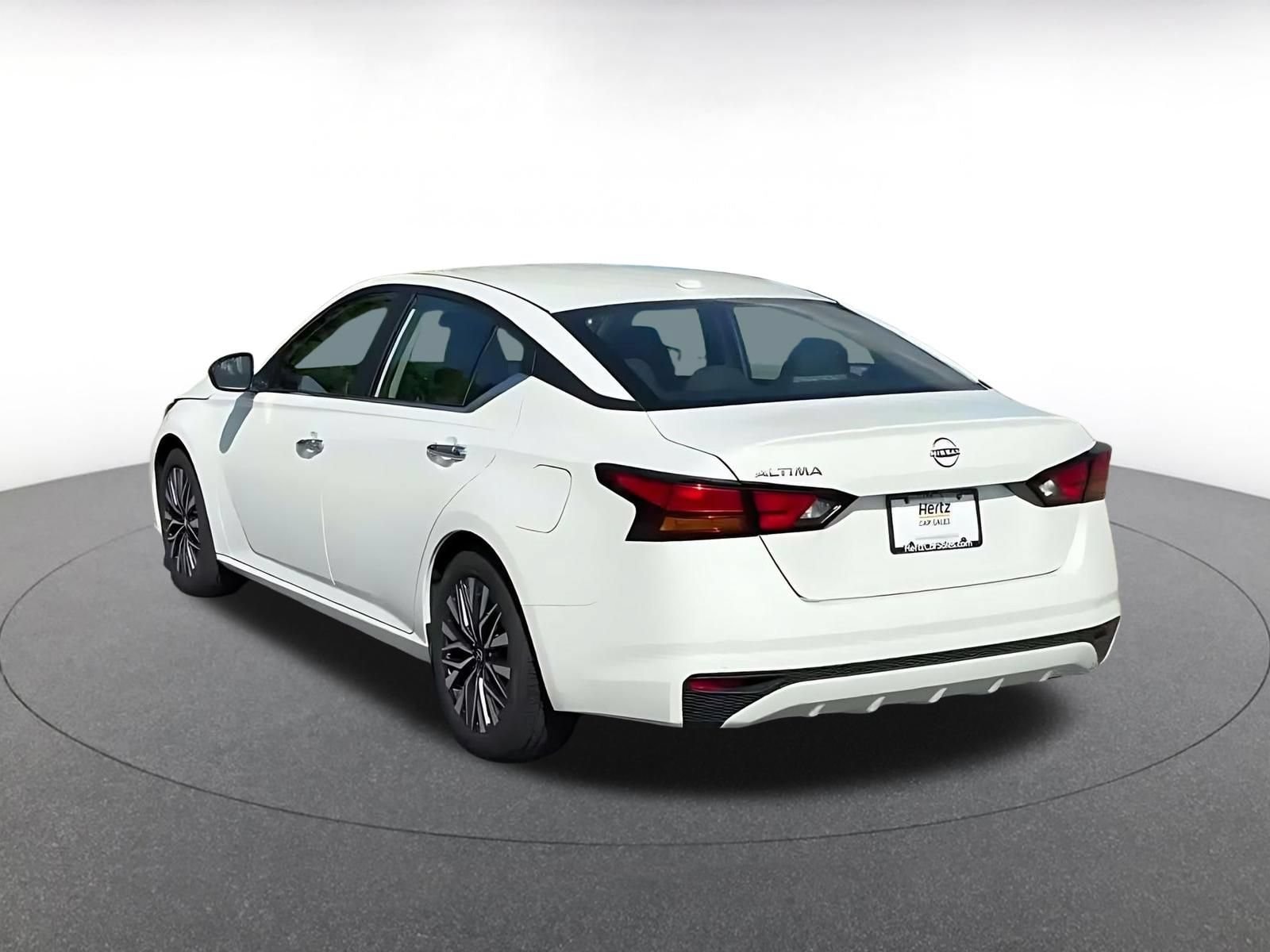 Thumbnail: 2025 Nissan Altima - 10