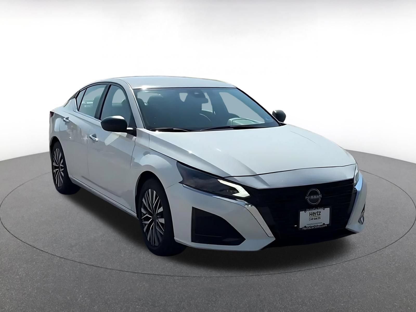 Thumbnail: 2025 Nissan Altima - 3