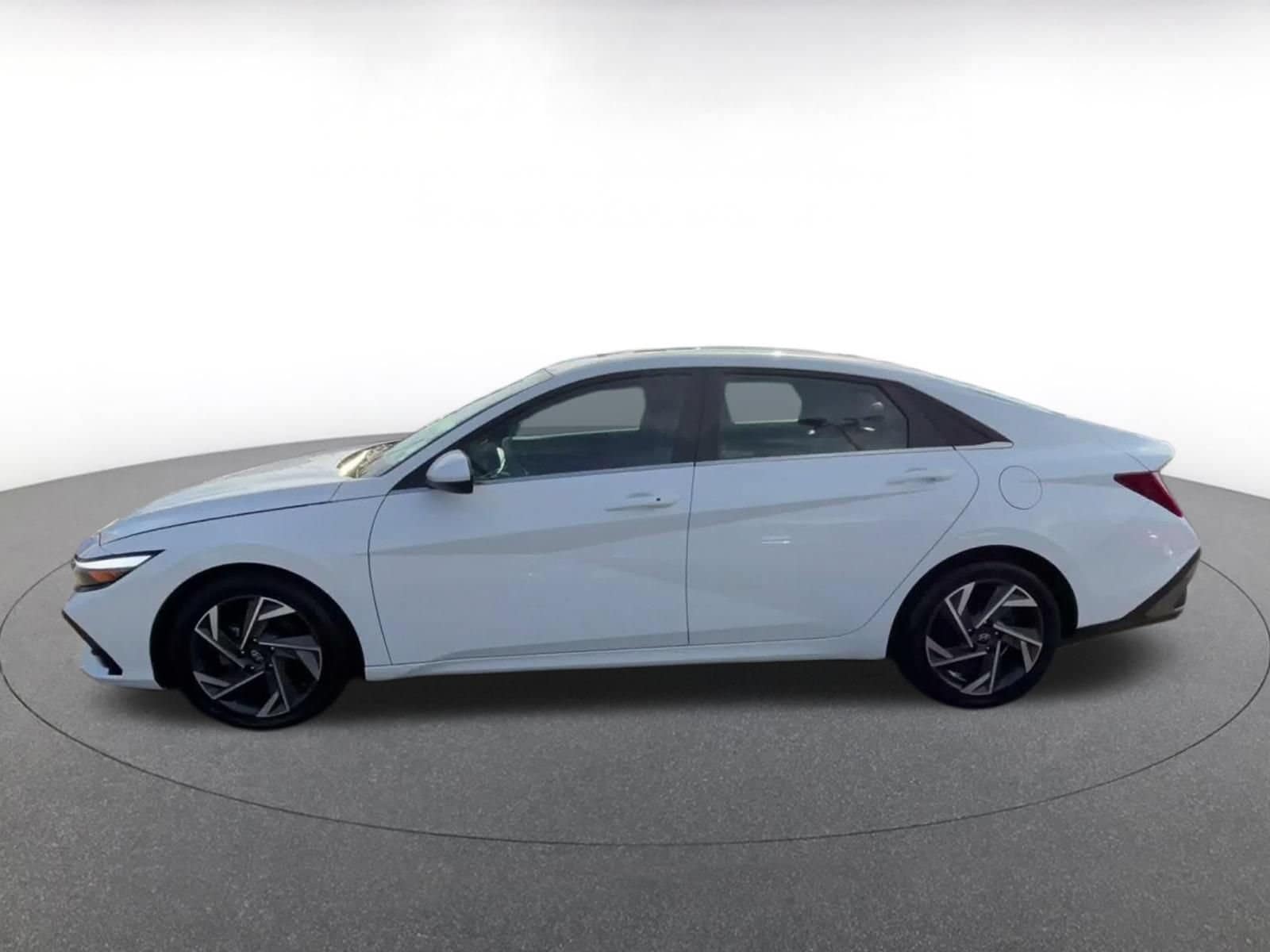 Thumbnail: 2025 Hyundai Elantra - 8