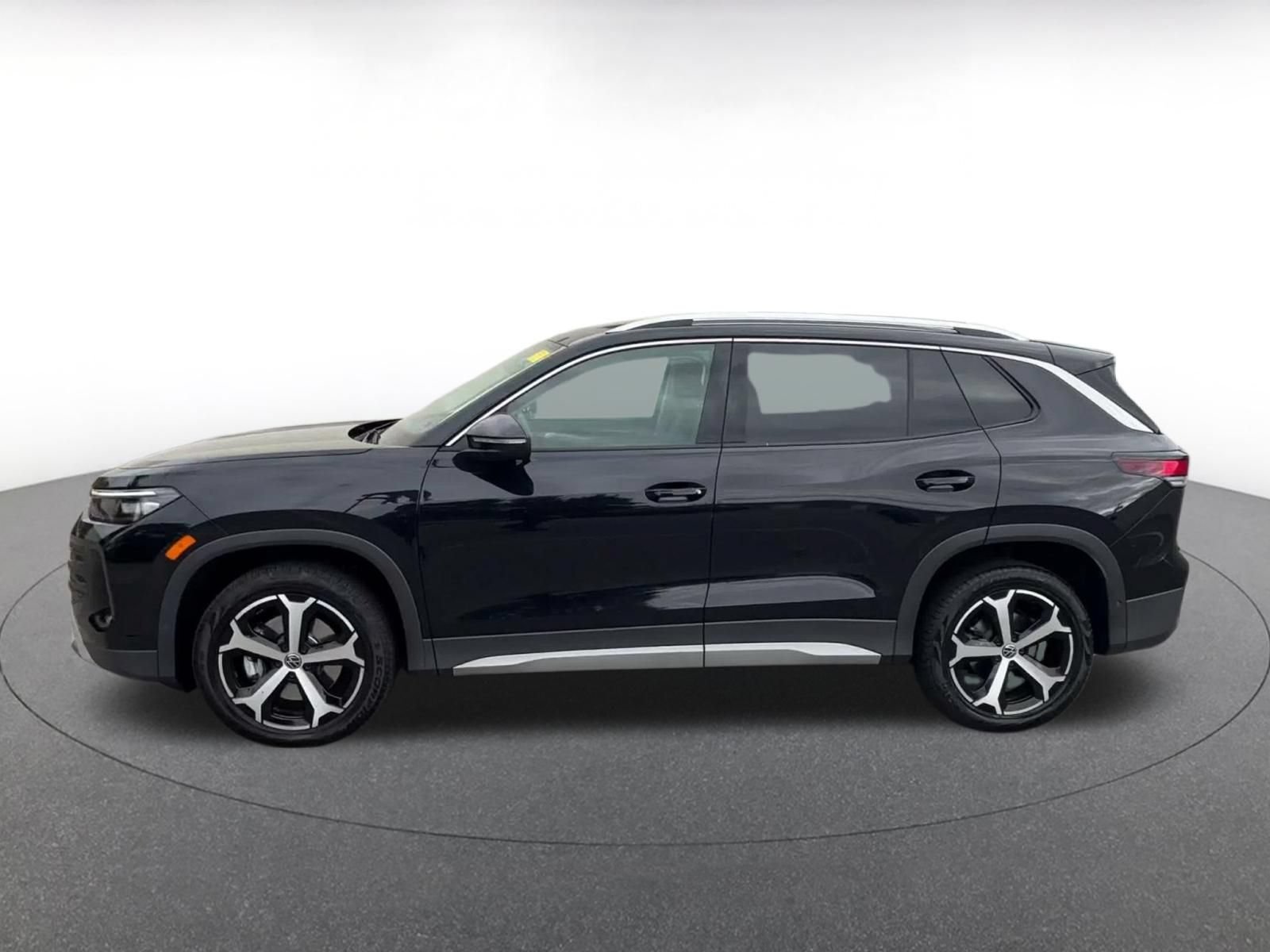 Thumbnail: 2026 Volkswagen Tiguan - 8