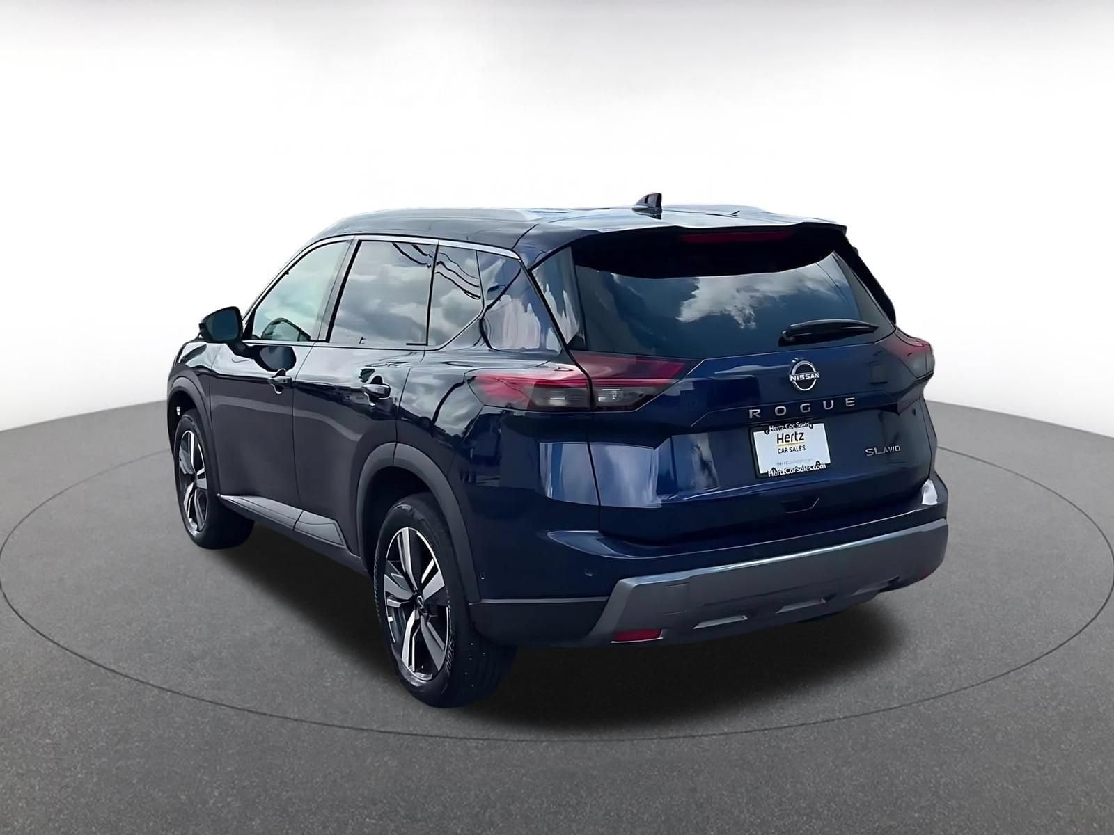 Thumbnail: 2026 Nissan Rogue - 10