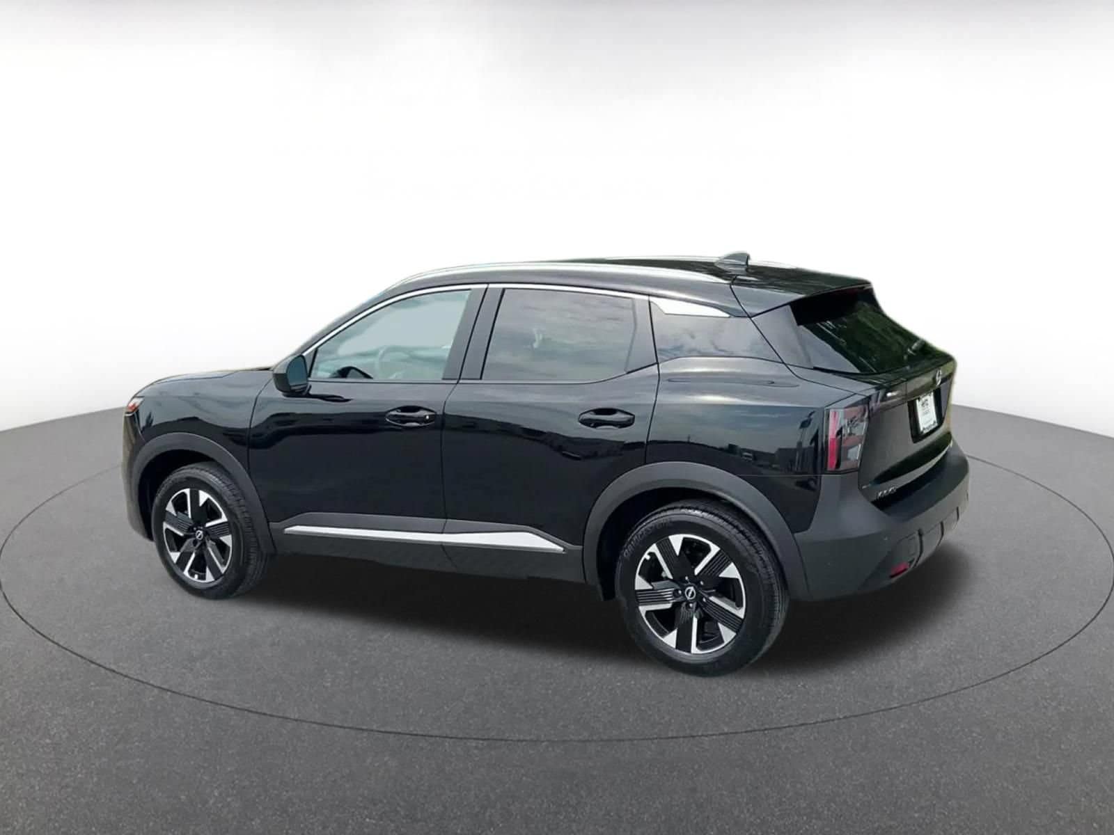 Thumbnail: 2026 Nissan Kicks - 9