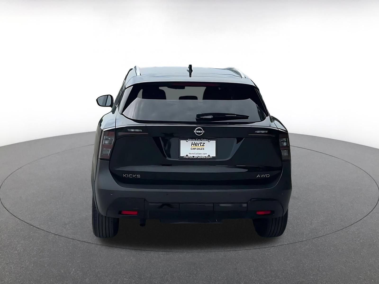 Thumbnail: 2026 Nissan Kicks - 12