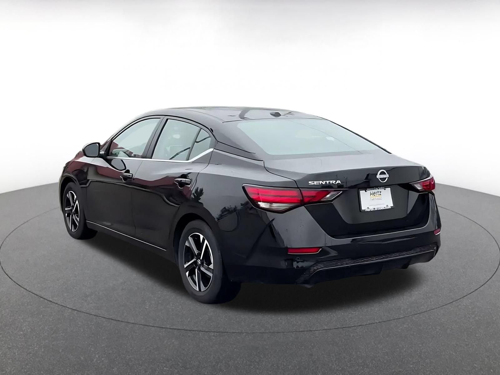 Thumbnail: 2025 Nissan Sentra - 10