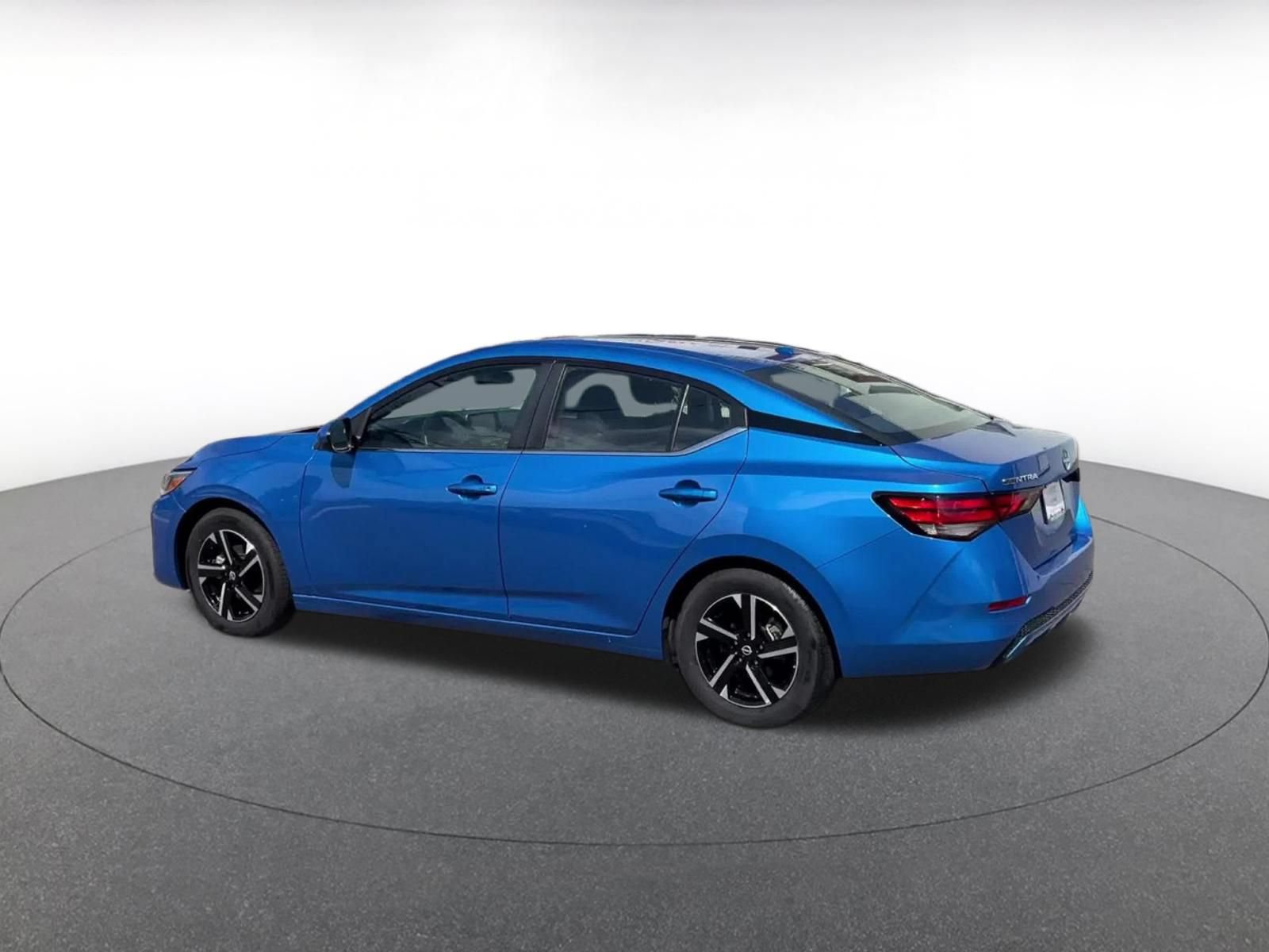 Thumbnail: 2025 Nissan Sentra - 9