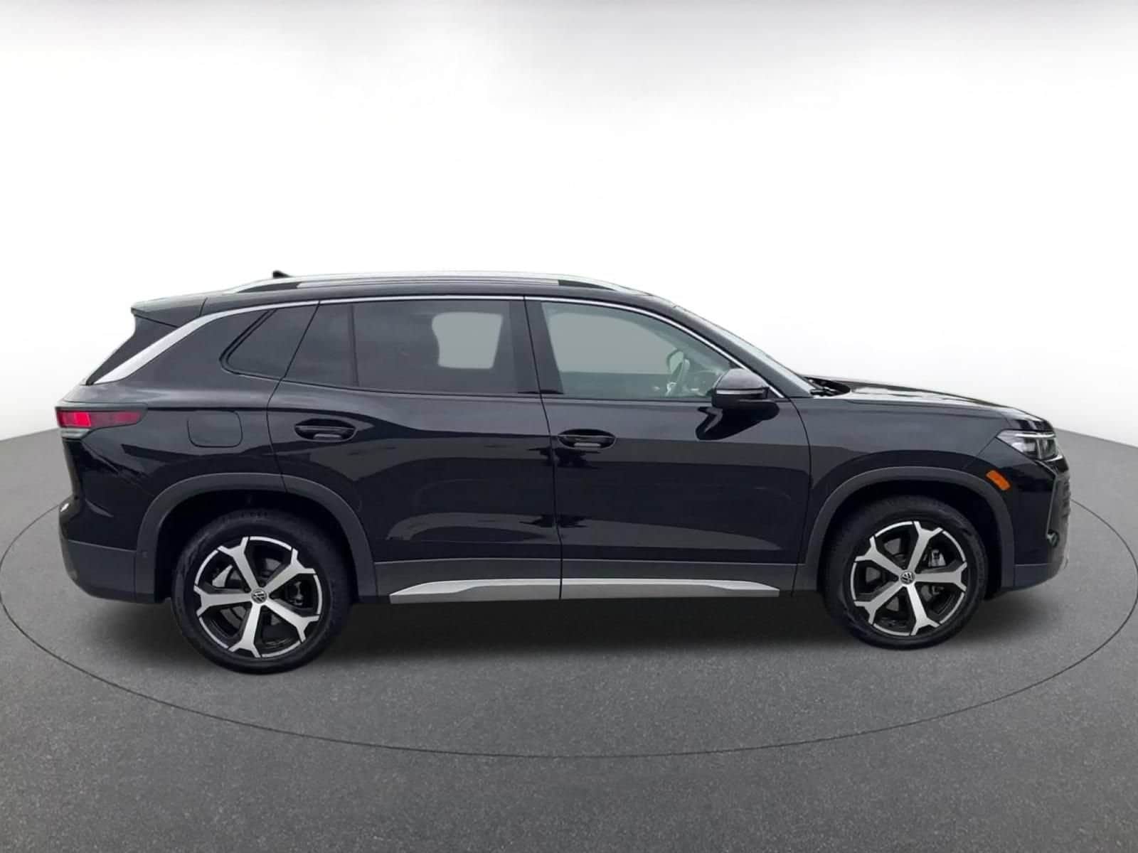 Thumbnail: 2026 Volkswagen Tiguan - 15