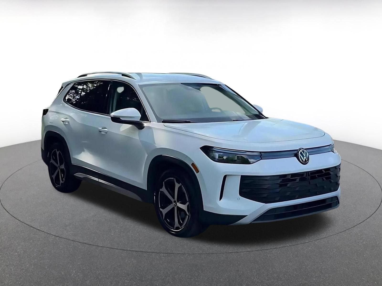 Thumbnail: 2026 Volkswagen Tiguan - 3