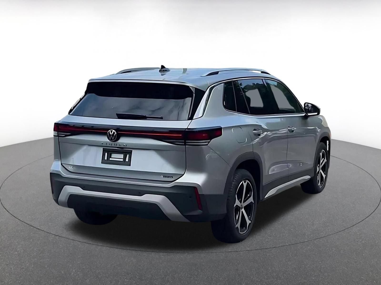 Thumbnail: 2026 Volkswagen Tiguan - 13