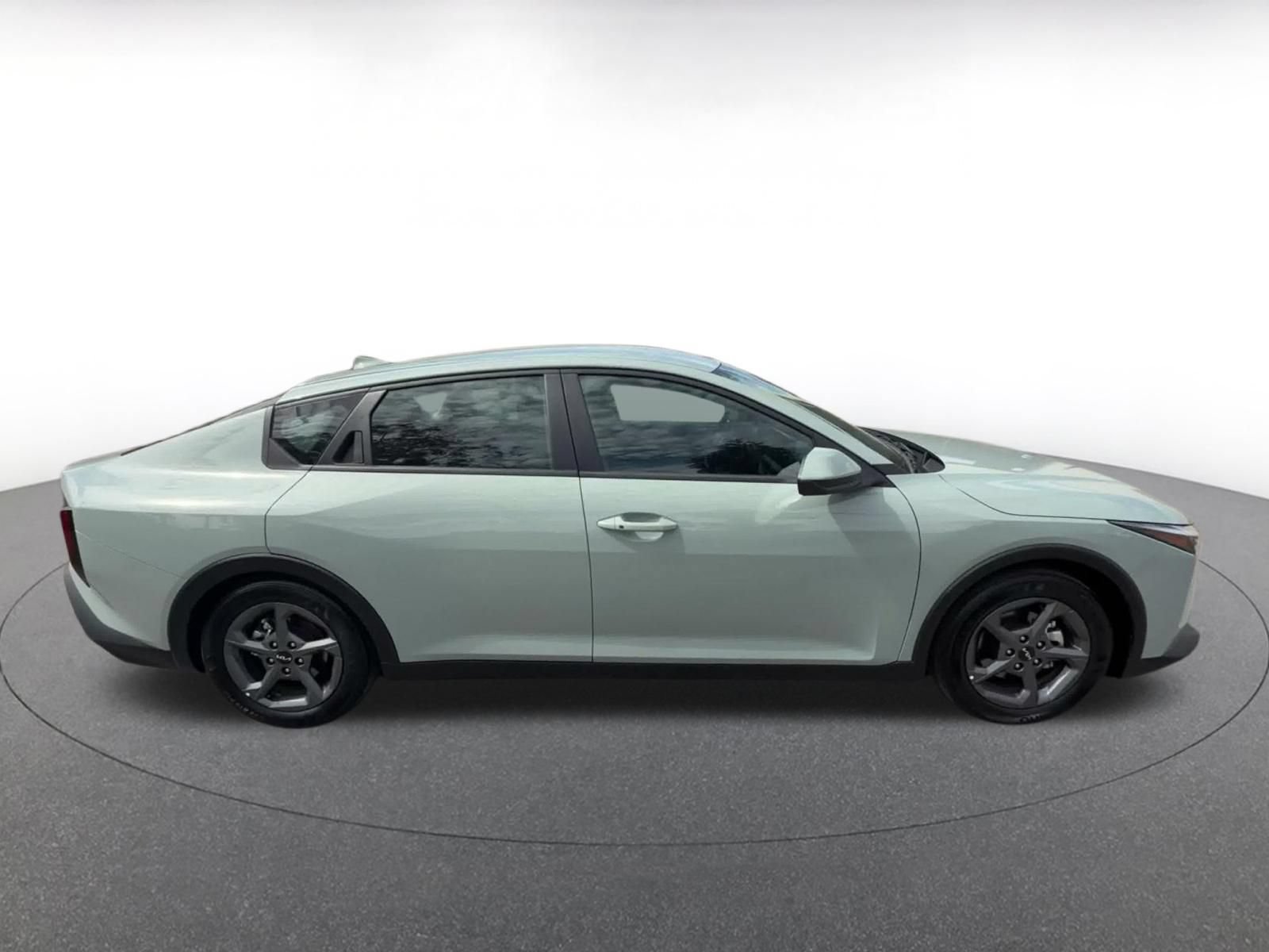 Thumbnail: 2026 Kia K4 - 15