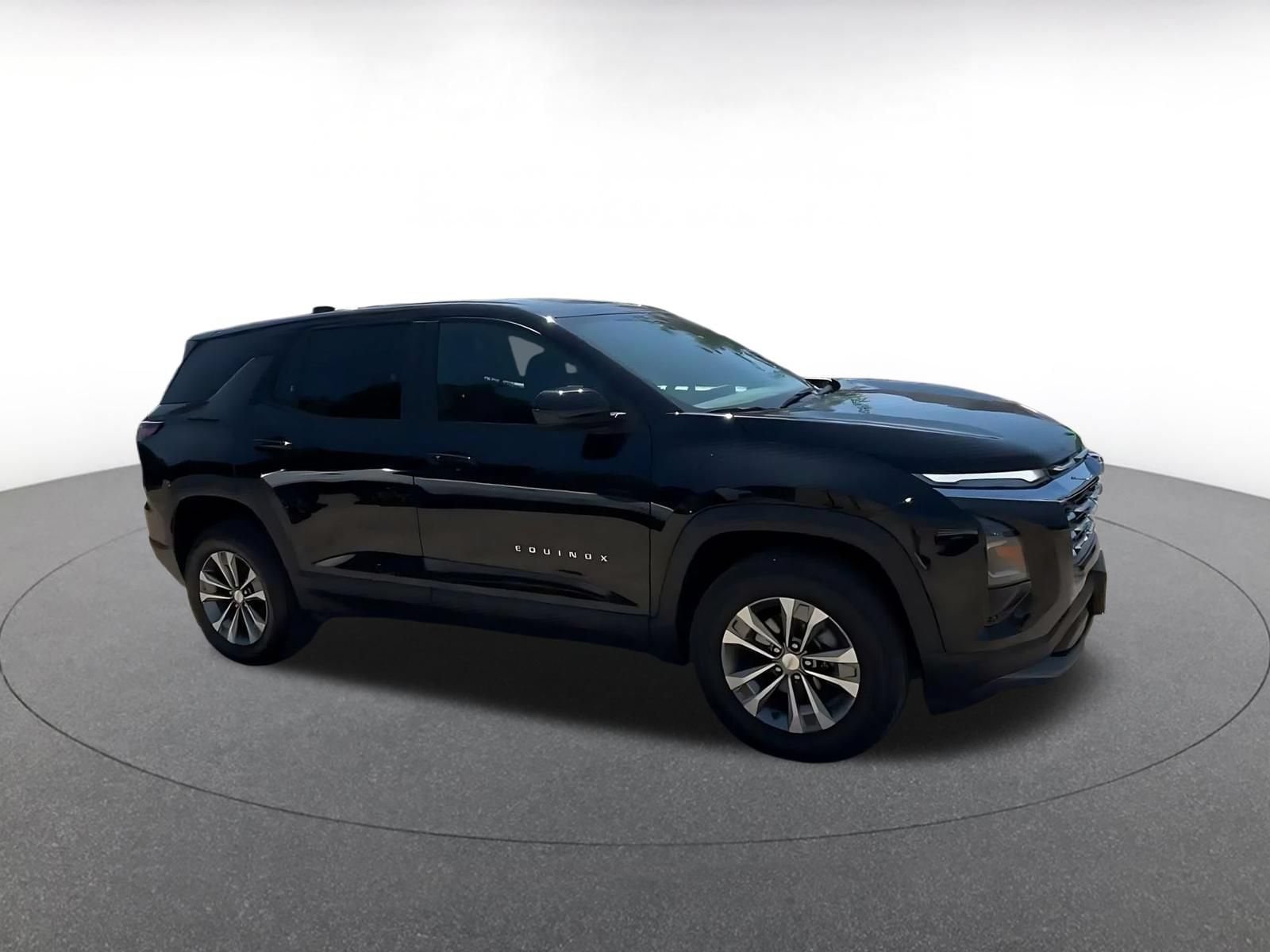 Thumbnail: 2025 Chevrolet Equinox - 2