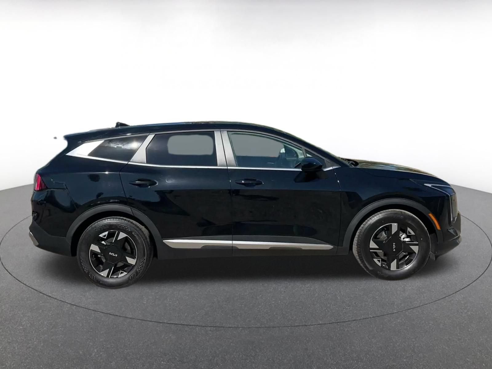 Thumbnail: 2026 Kia Sportage - 15