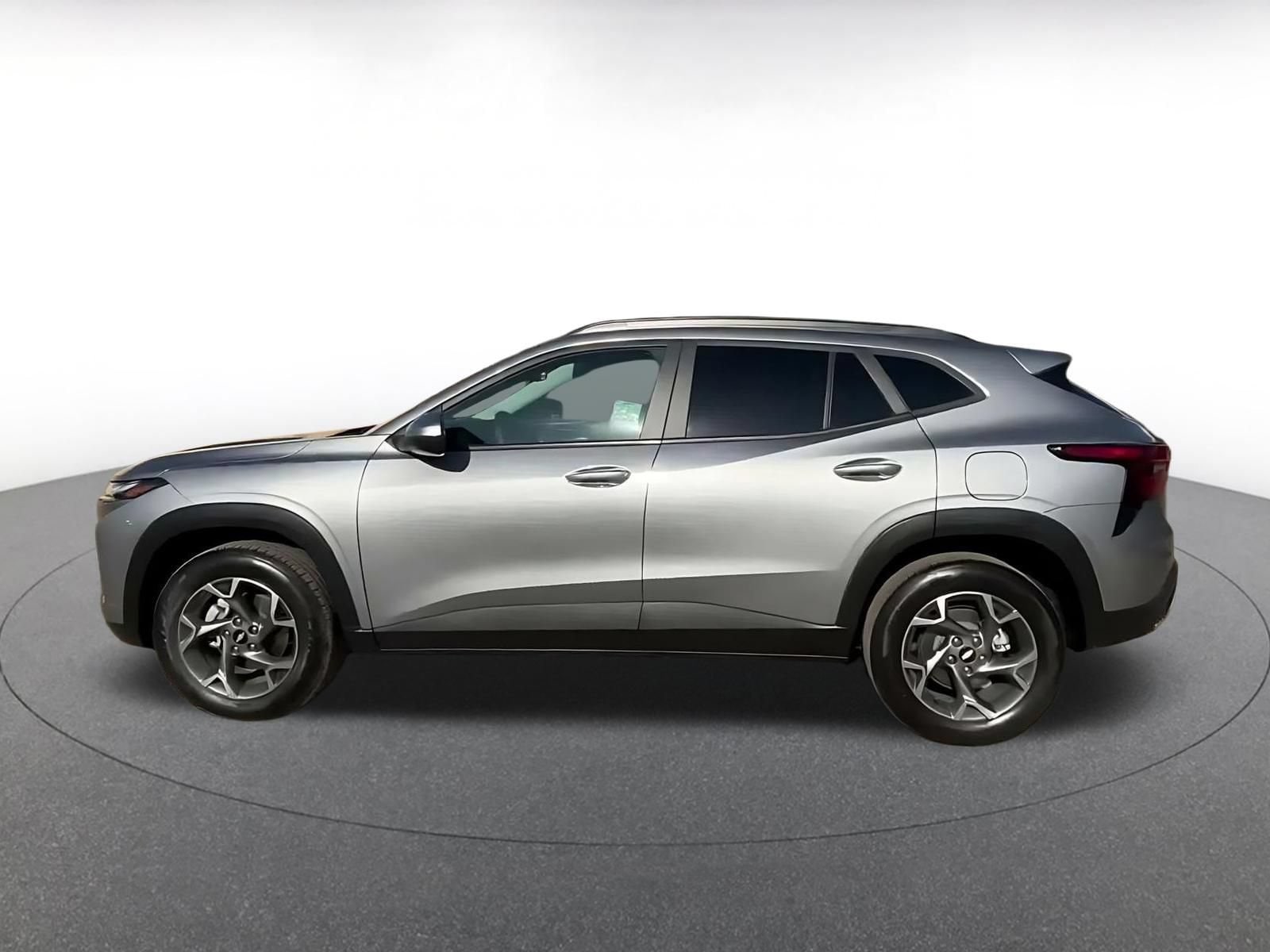 Thumbnail: 2025 Chevrolet Trax - 8