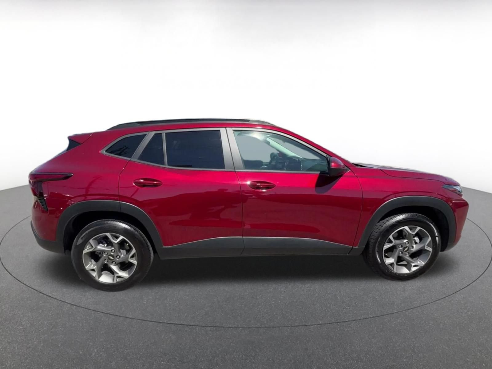 Thumbnail: 2025 Chevrolet Trax - 15